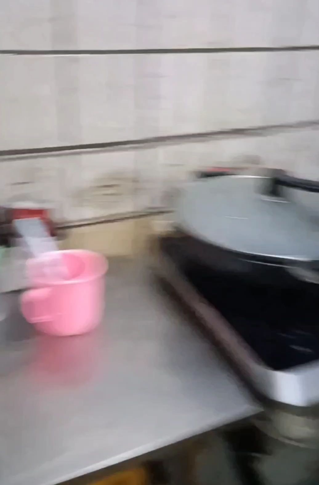 竹林公寓  1室1厅1卫    400.0元/月 竹林公寓  1室1厅1卫    400.0元/月室内图