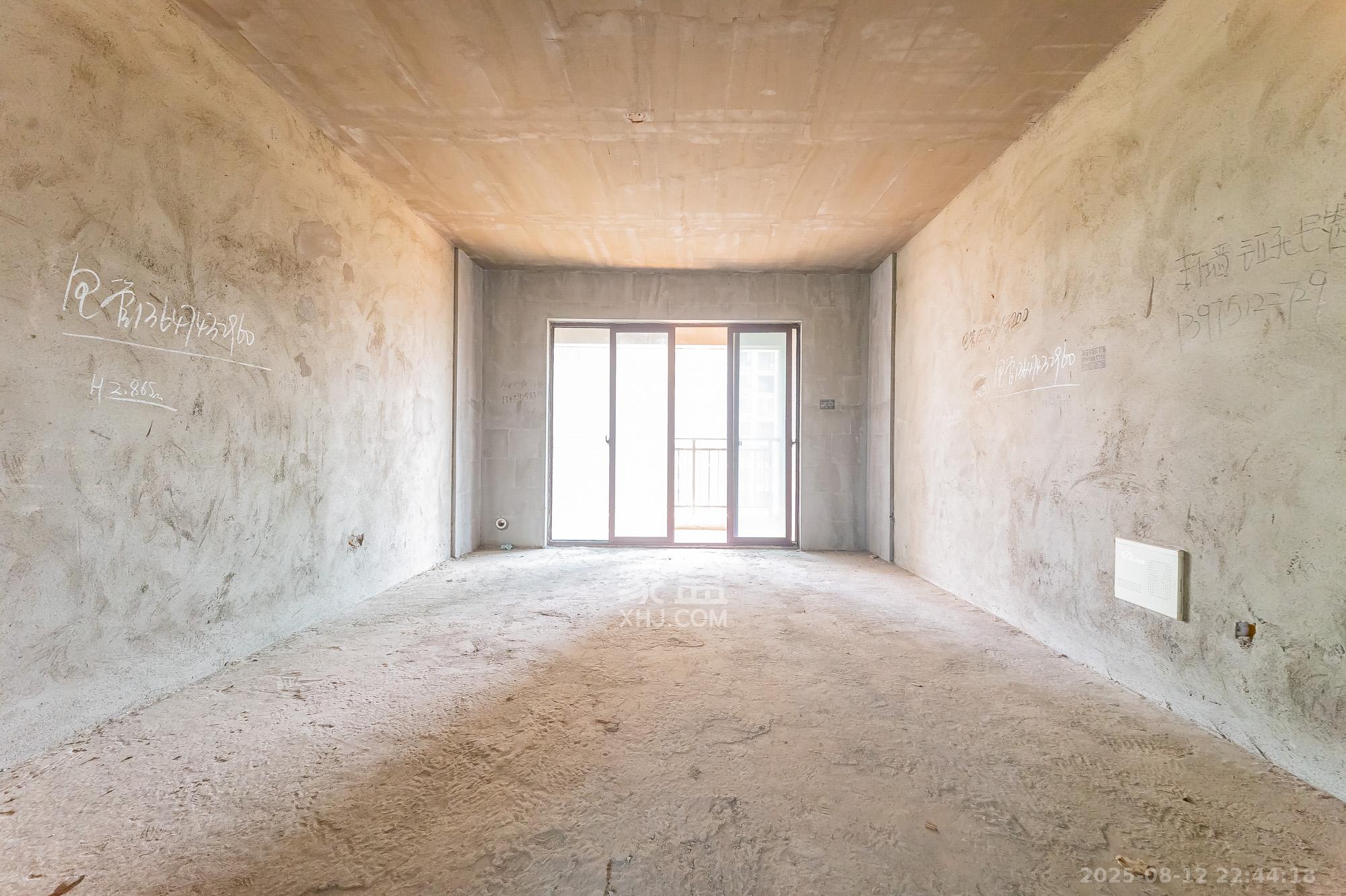 艺源颂雅小区(719街区)  4室2厅2卫    88.0万 艺源颂雅小区(719街区)  4室2厅2卫    88.0万