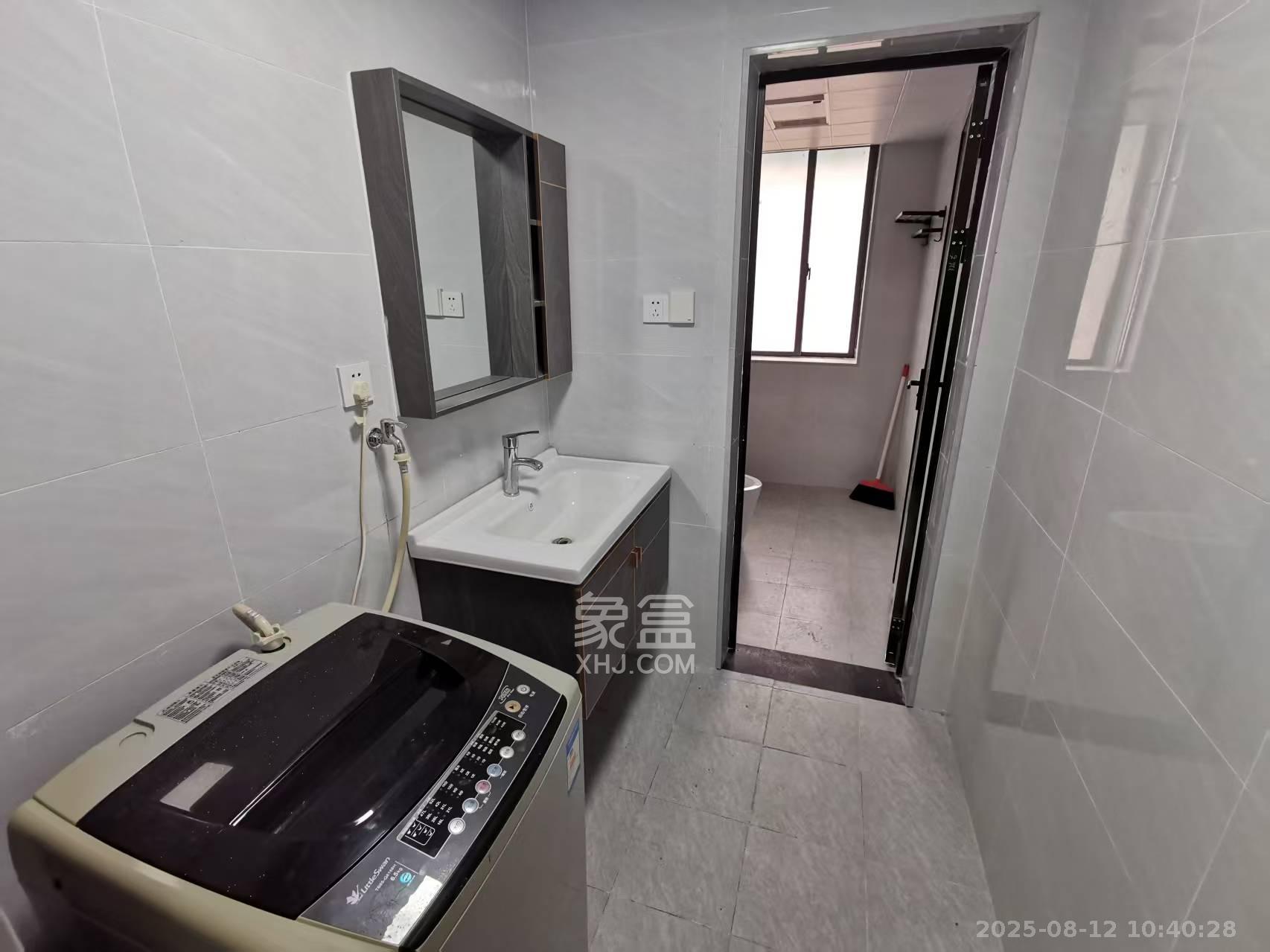 望月沁园 3室2厅2卫 3200.0元/月 望月沁园 3室2厅2卫 3200.0元/月室内图