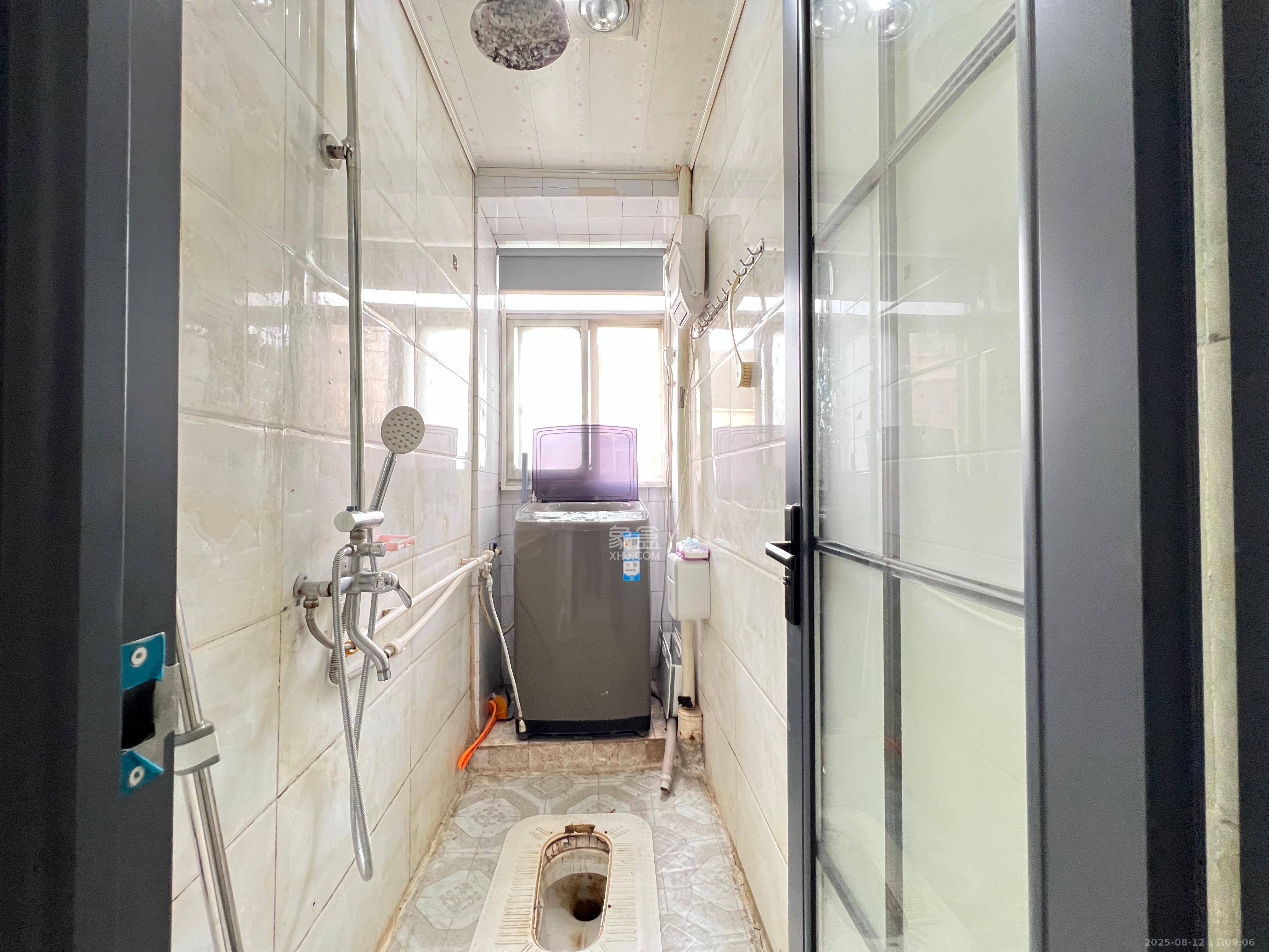 印染厂宿舍  2室2厅1卫    2000.0元/月 印染厂宿舍  2室2厅1卫    2000.0元/月室内图