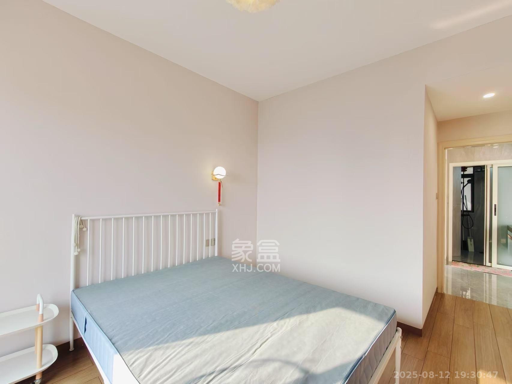 上园商住小区  3室2厅2卫   3950.00元/月室内图