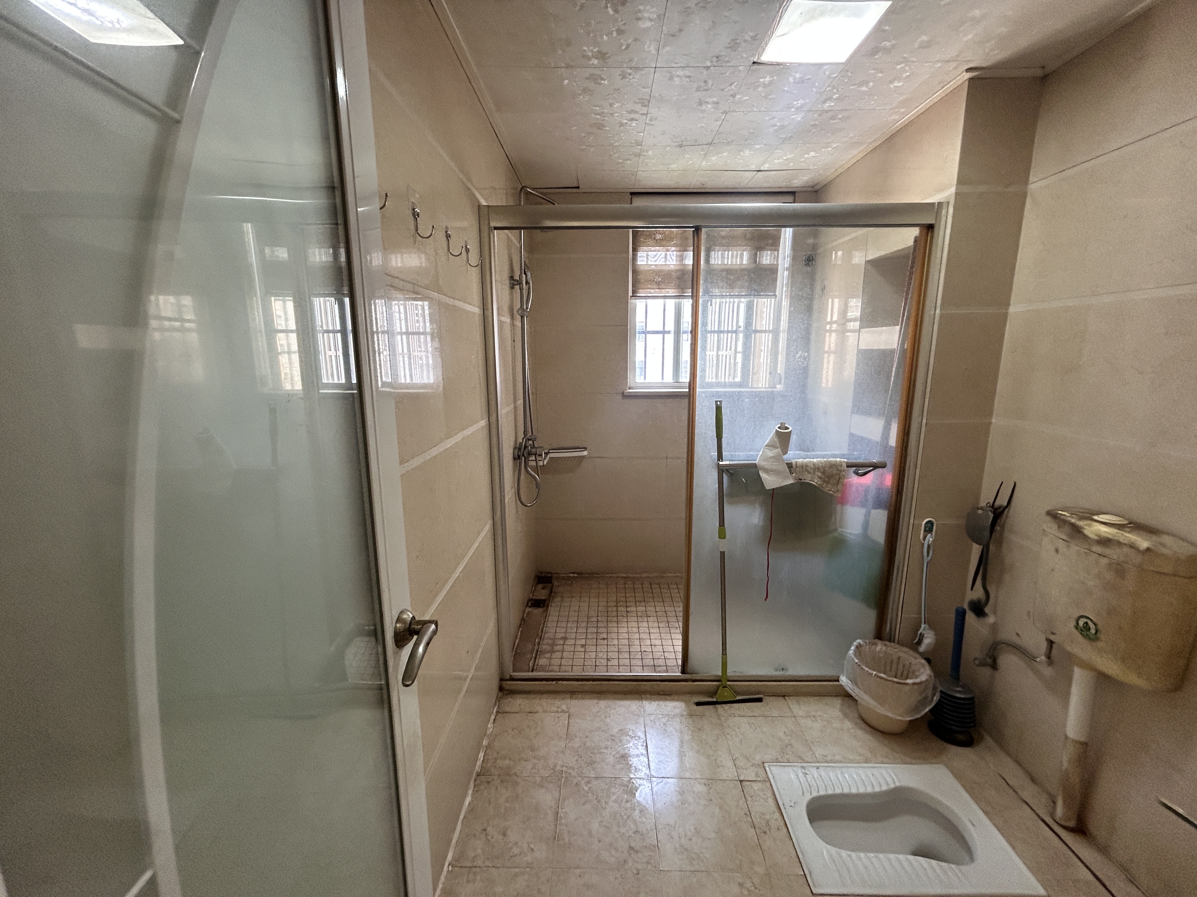 学苑公寓 3室2厅1卫 2500.0元/月 学苑公寓 3室2厅1卫 2500.0元/月室内图