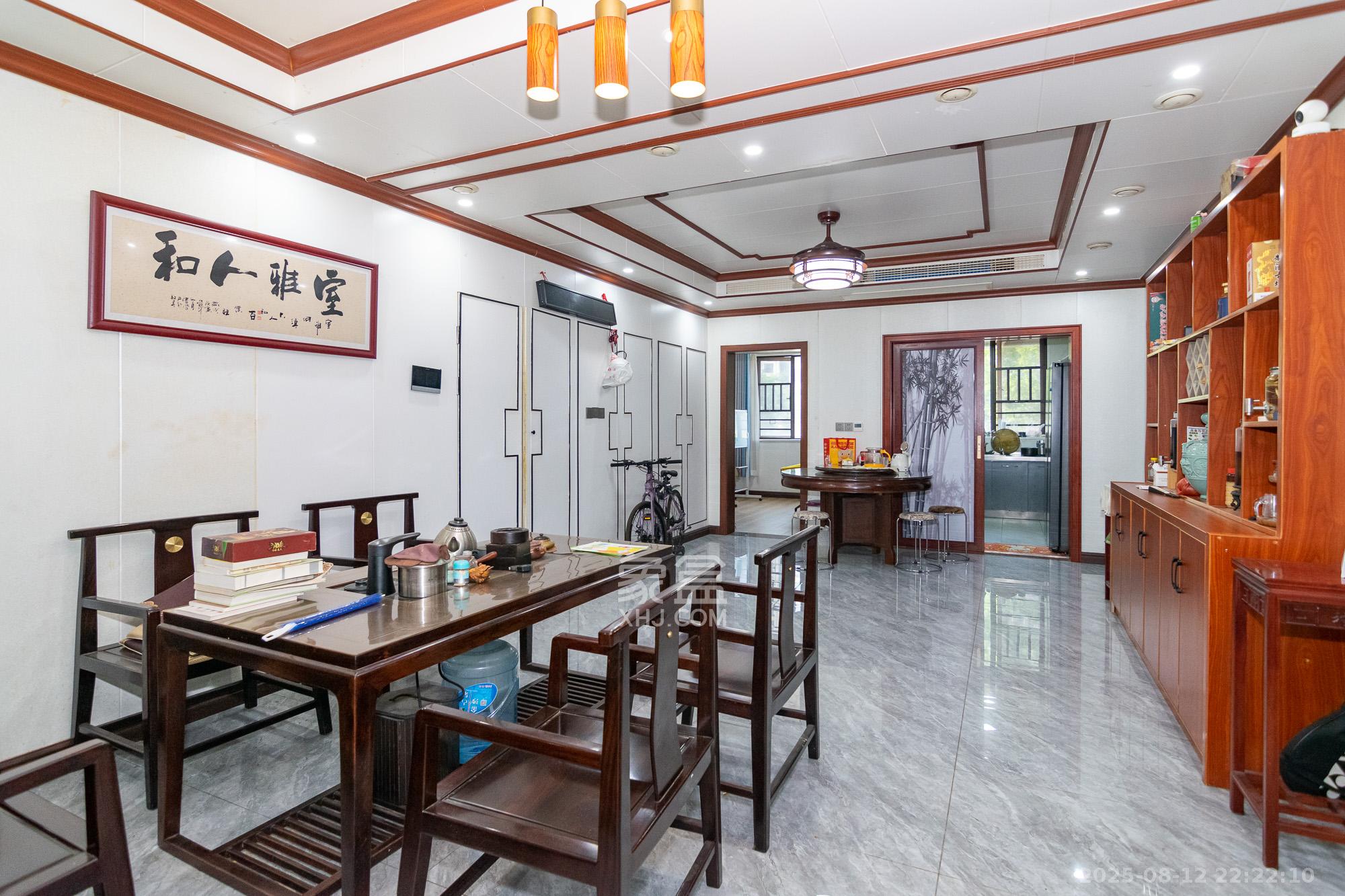 大汉汉园  5室2厅2卫    138.0万 大汉汉园  5室2厅2卫    138.0万客厅