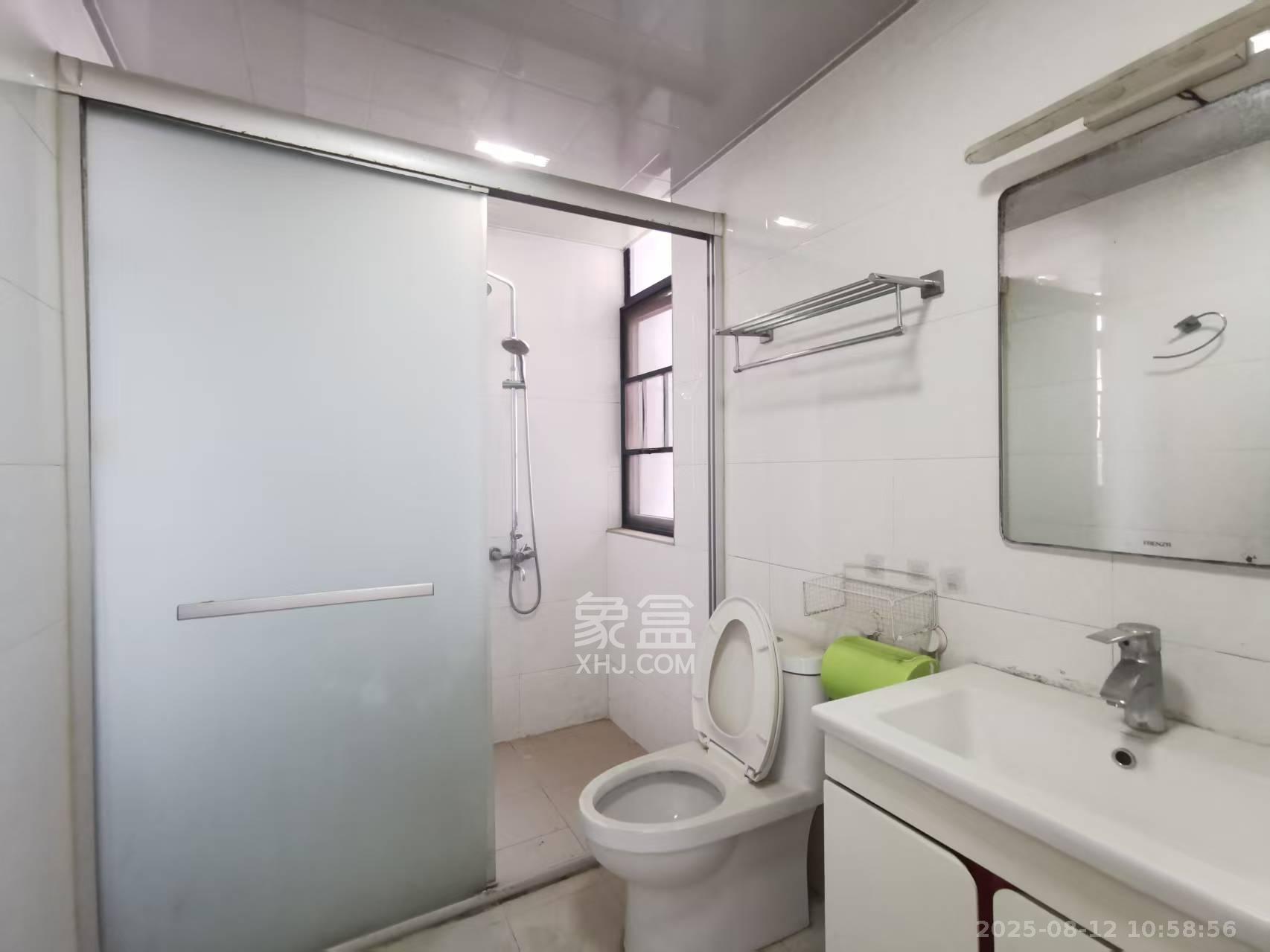 珠江东方明珠（新地东方明珠）三期  3室2厅2卫    2100.0元/月室内图