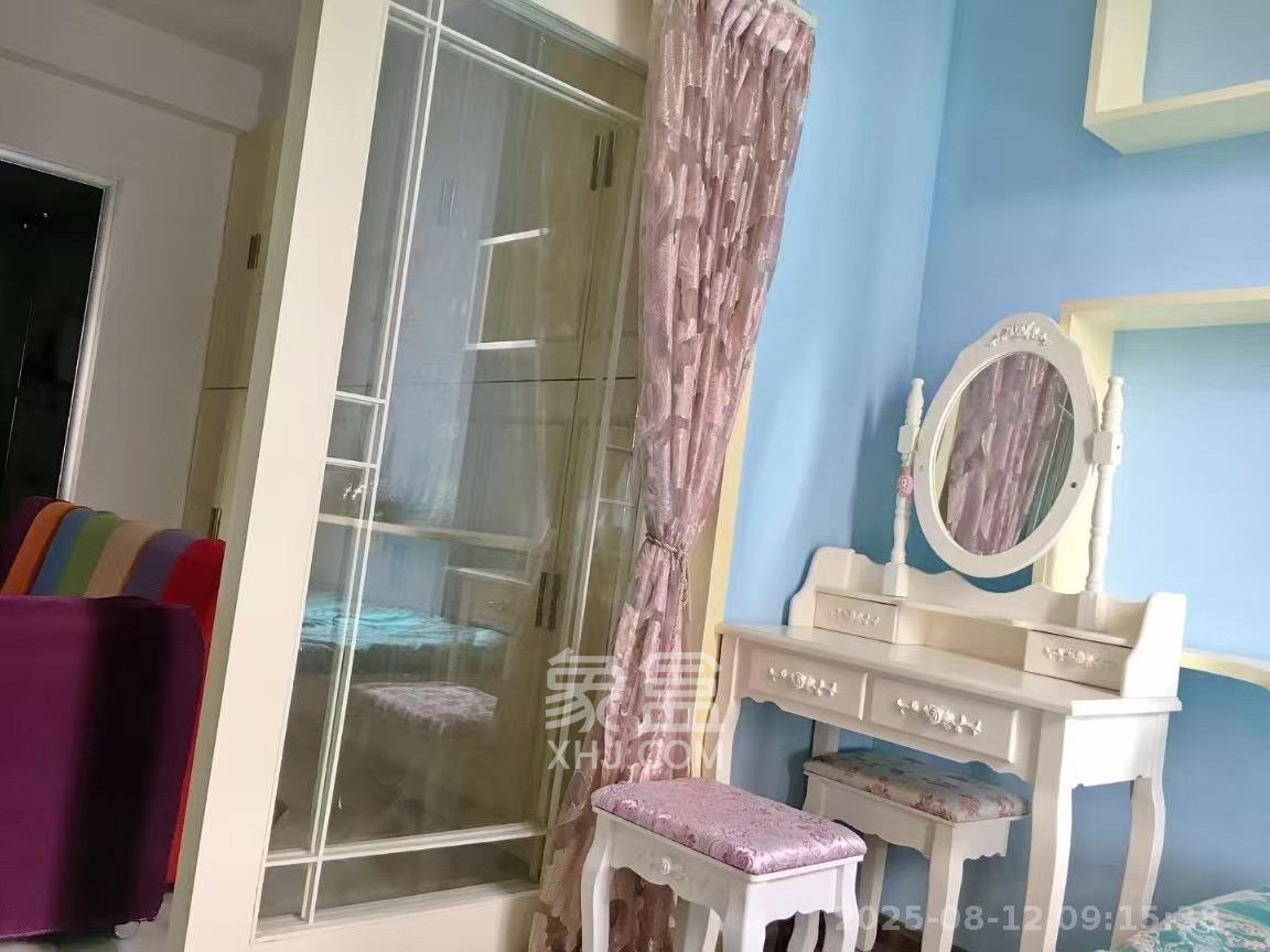 时代公馆 2室1厅1卫 1650.0元/月 时代公馆 2室1厅1卫 1650.0元/月室内图