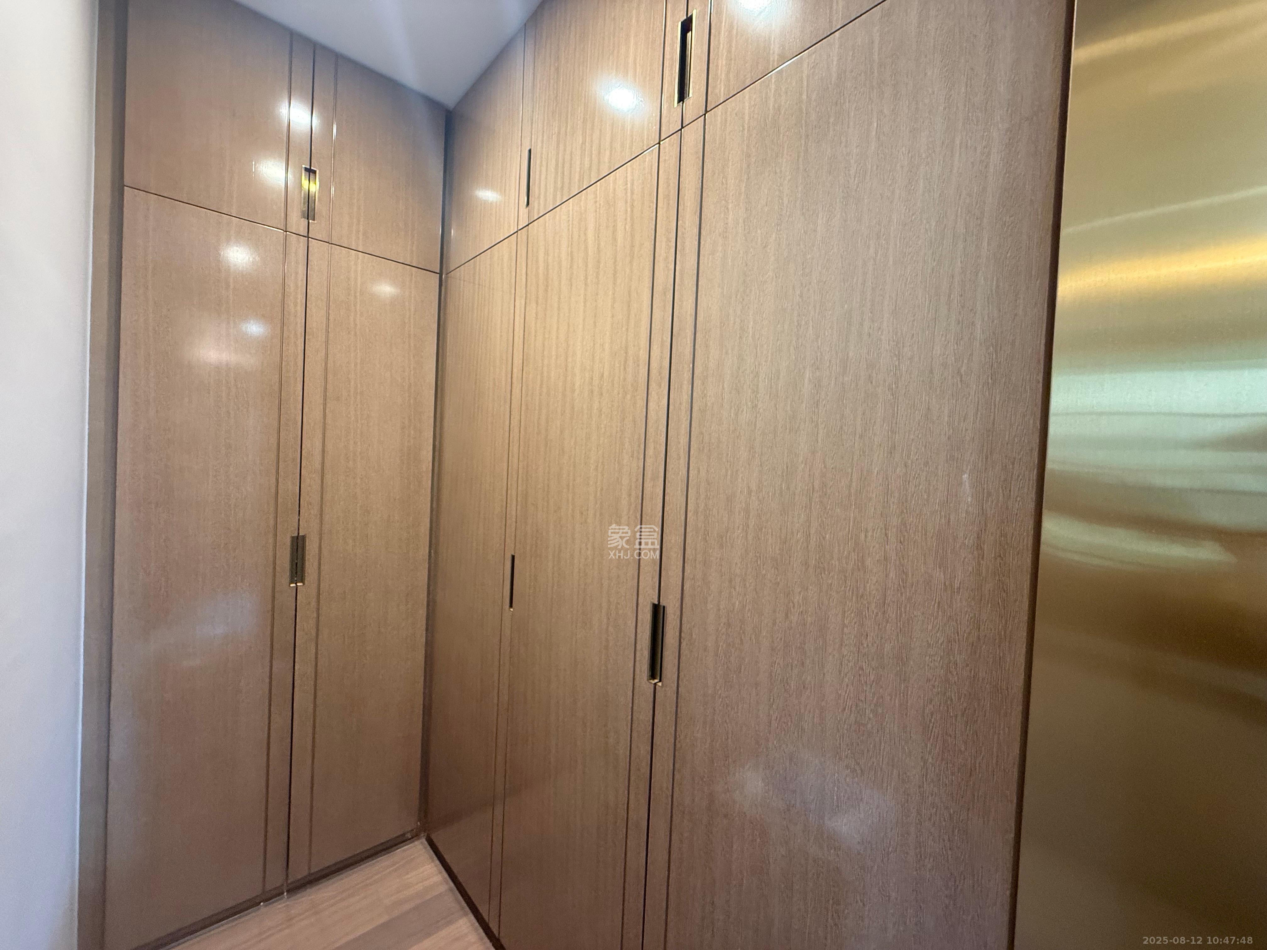 梅溪湖金茂湾  4室2厅2卫    3700.0元/月室内图