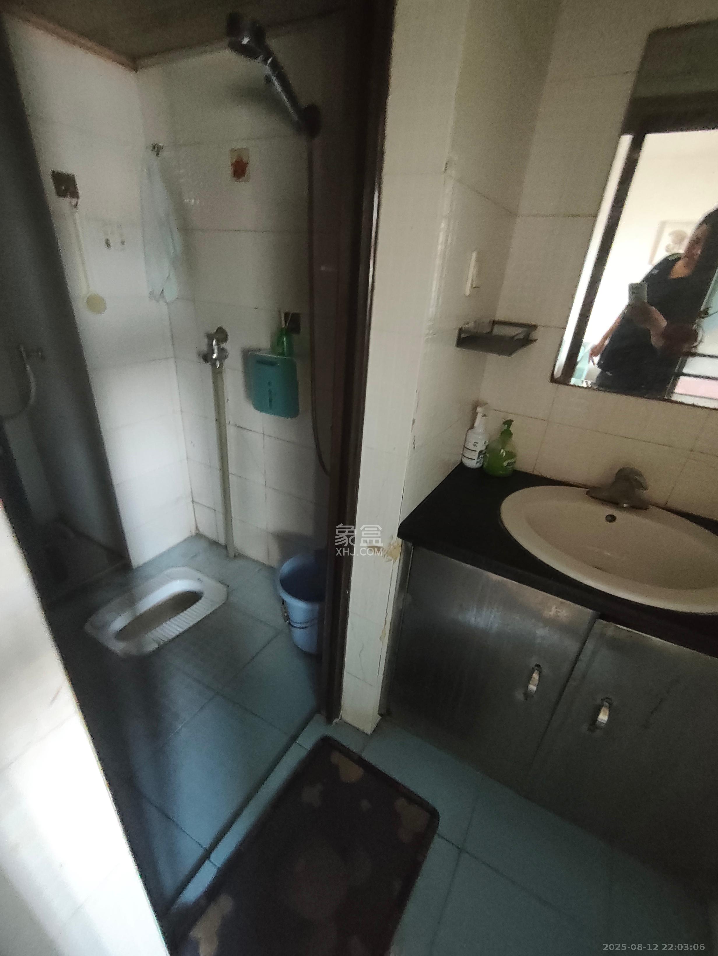 测绘局单位房 2室1厅1卫 1200.0元/月 测绘局单位房 2室1厅1卫 1200.0元/月室内图