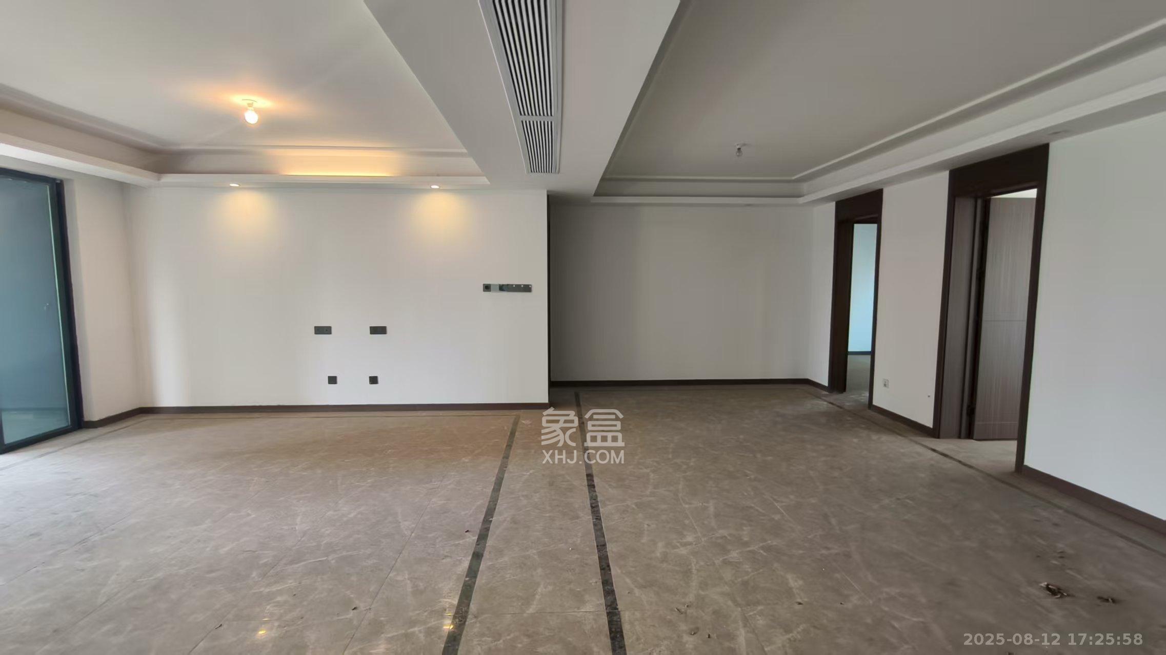 绿地V岛  4室2厅2卫    6800.0元/月 绿地V岛  4室2厅2卫    6800.0元/月