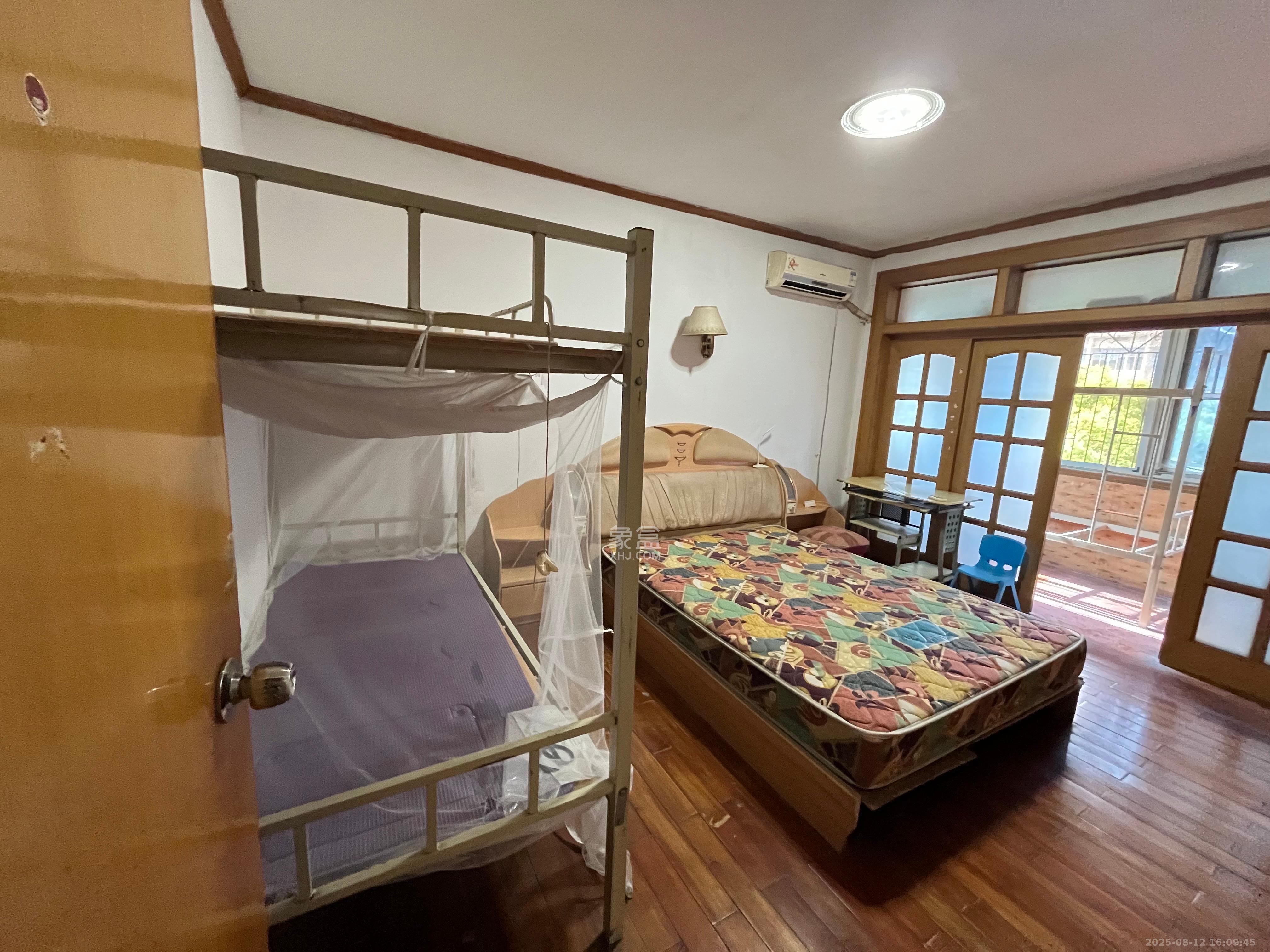 海利宿舍 3室1厅1卫 2000.0元/月 海利宿舍 3室1厅1卫 2000.0元/月室内图