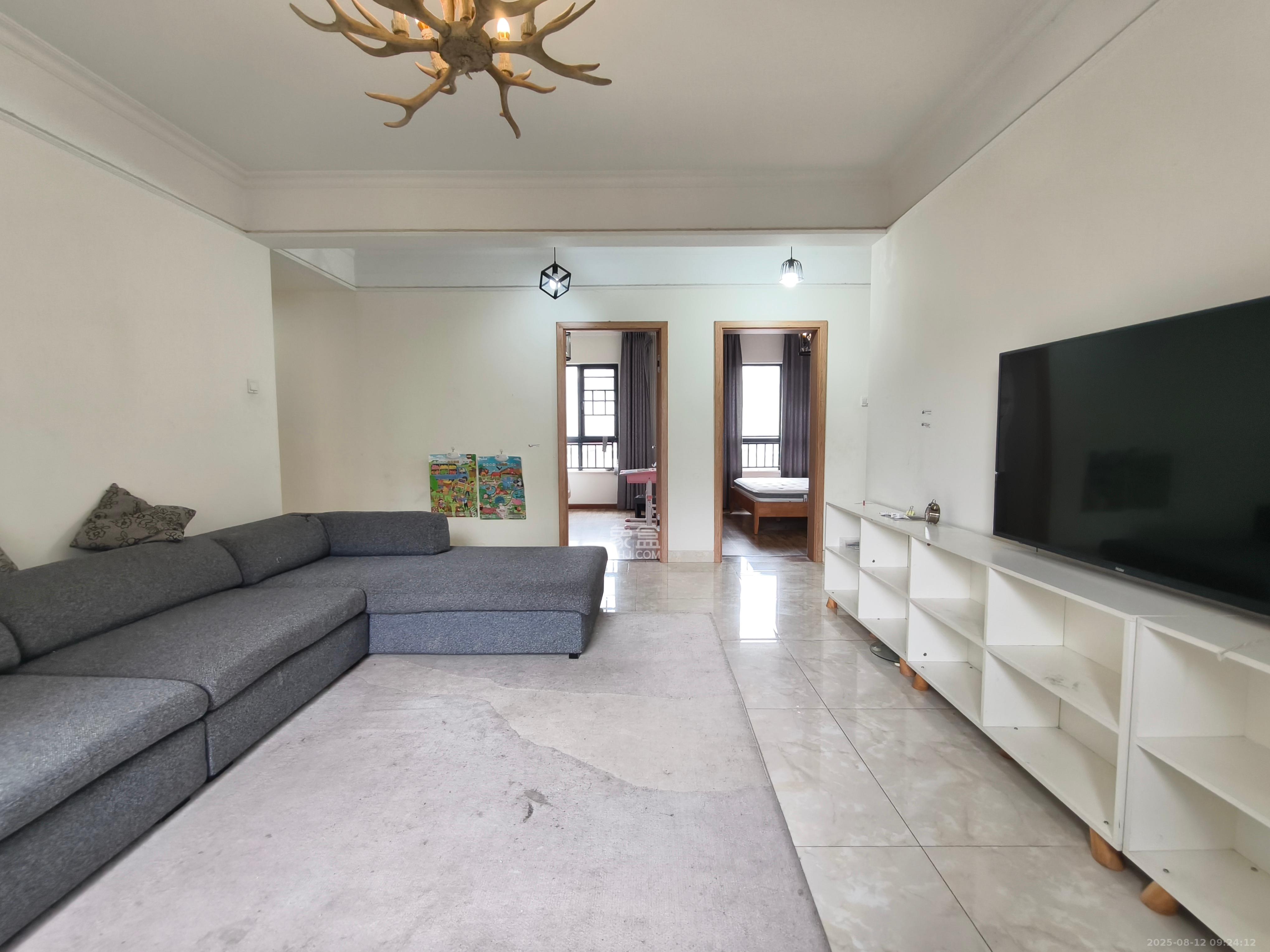 中海梅溪湖壹号  3室2厅2卫    3300.0元/月 中海梅溪湖壹号  3室2厅2卫    3300.0元/月室内图