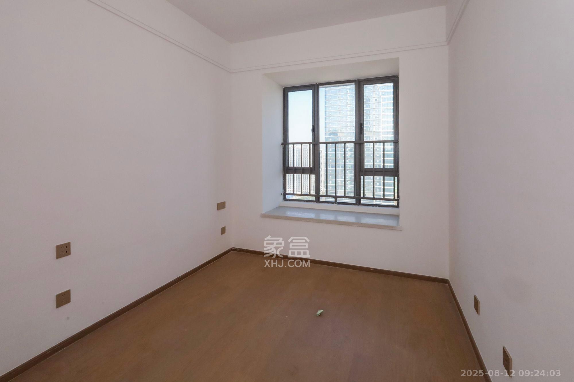 复地滨江金融中心  4室2厅2卫    4500.0元/月 复地滨江金融中心  4室2厅2卫    4500.0元/月室内图