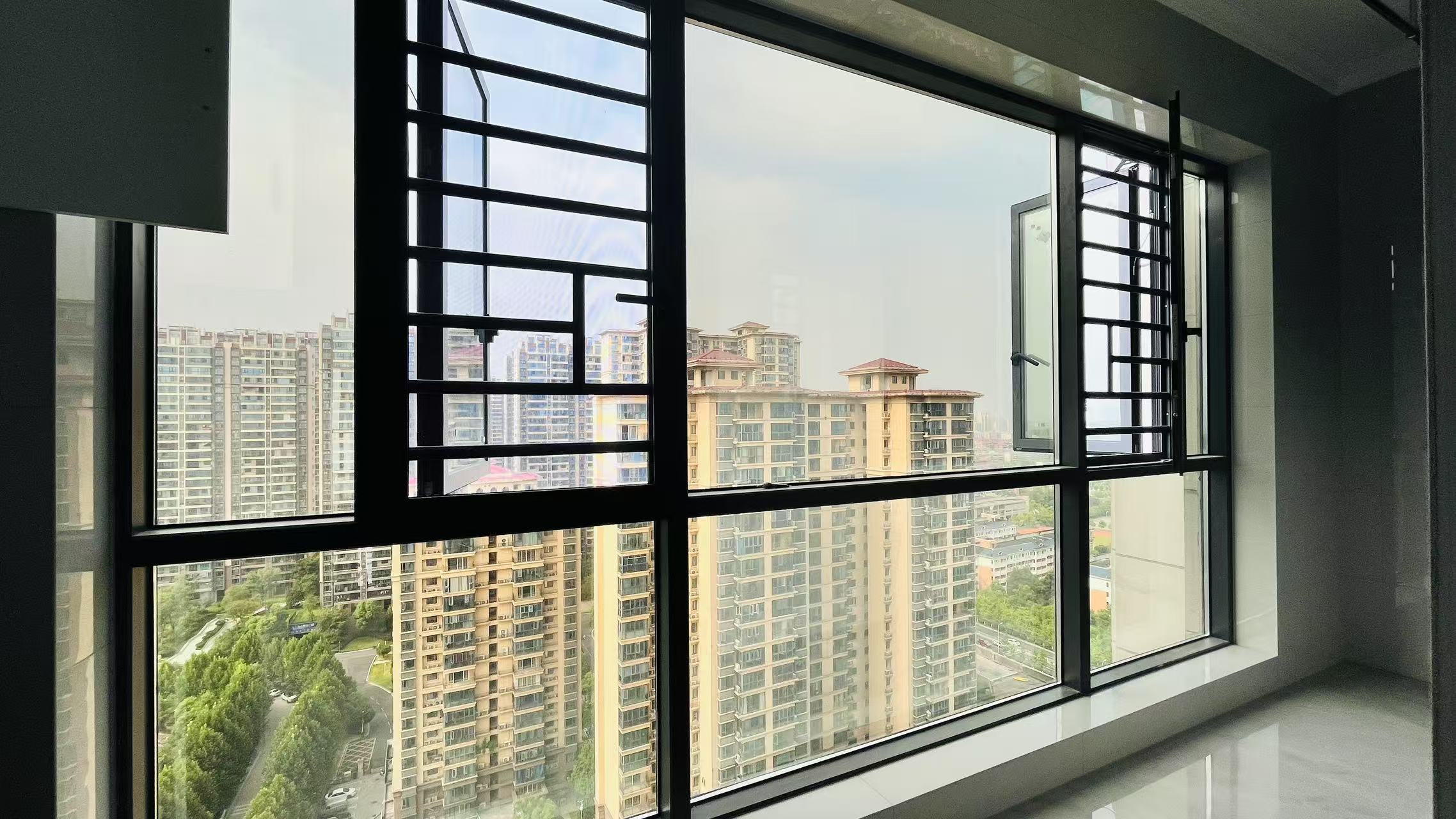 高新活力城 3室2厅1卫 1800.0元/月 高新活力城 3室2厅1卫 1800.0元/月室内图