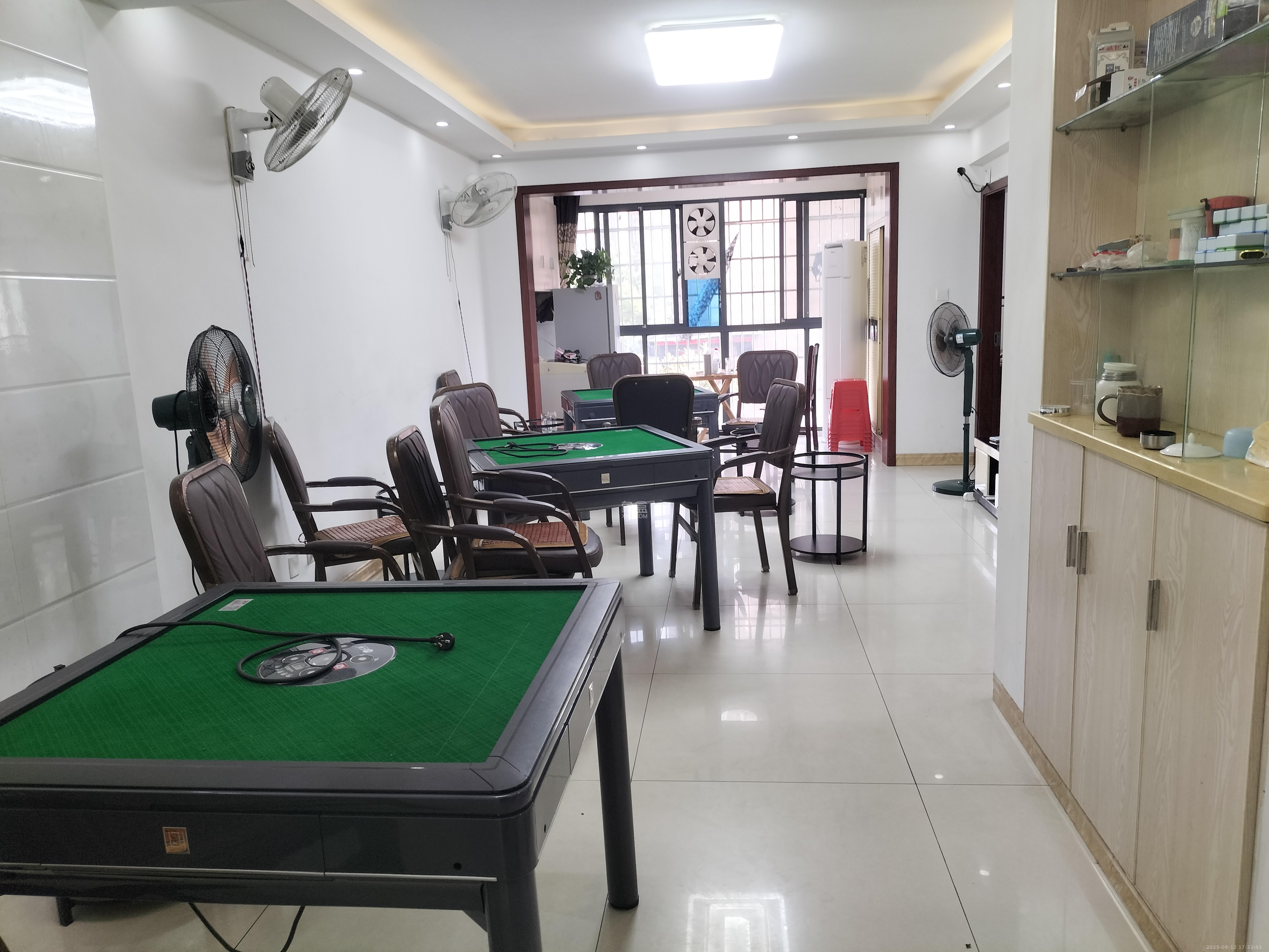 骑龙安置小区 2室2厅1卫 1900.0元/月 骑龙安置小区 2室2厅1卫 1900.0元/月室内图