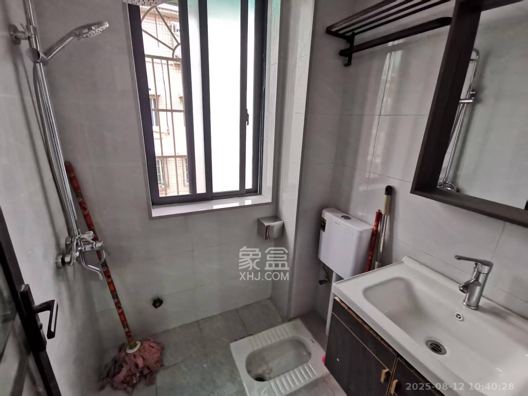 望月沁园 3室2厅2卫 3200.0元/月 望月沁园 3室2厅2卫 3200.0元/月室内图