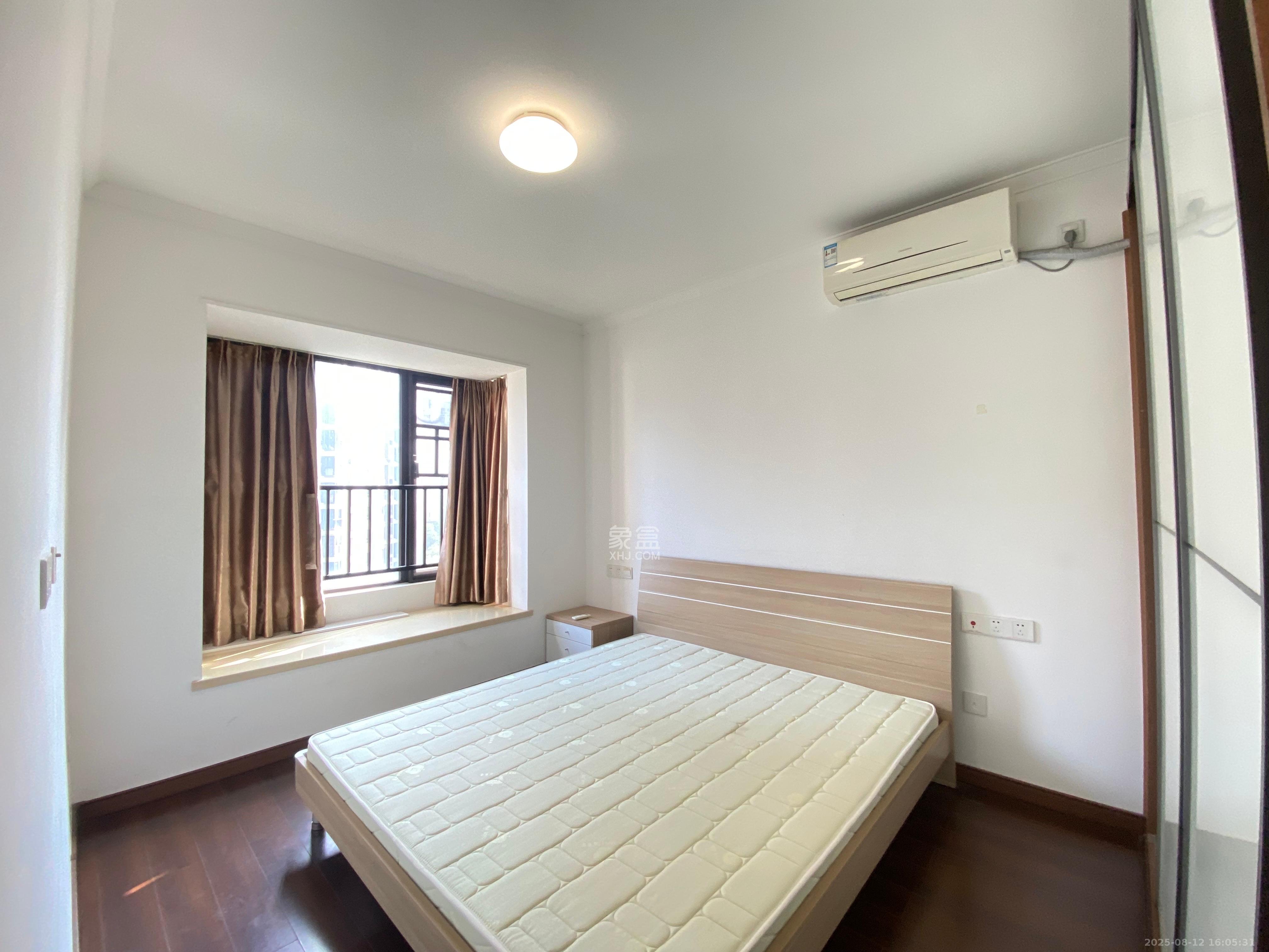 万科里梅溪郡  3室2厅2卫    3400.0元/月 万科里梅溪郡  3室2厅2卫    3400.0元/月室内图