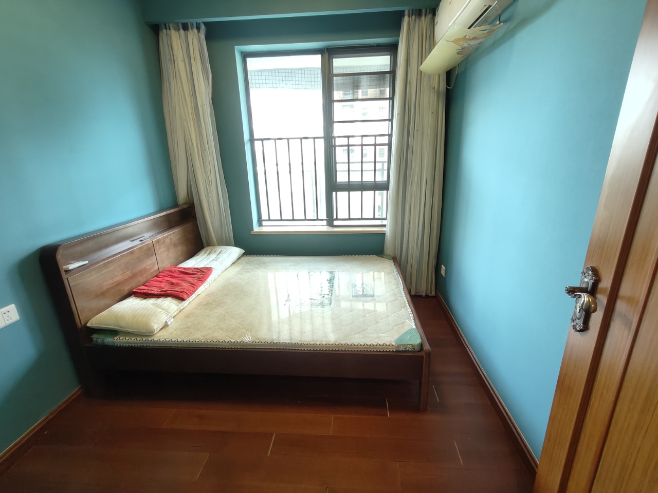 碧桂园滨海国际一期(2602地块)  3室2厅1卫    136.0万 碧桂园滨海国际一期(2602地块)  3室2厅1卫    136.0万室内图