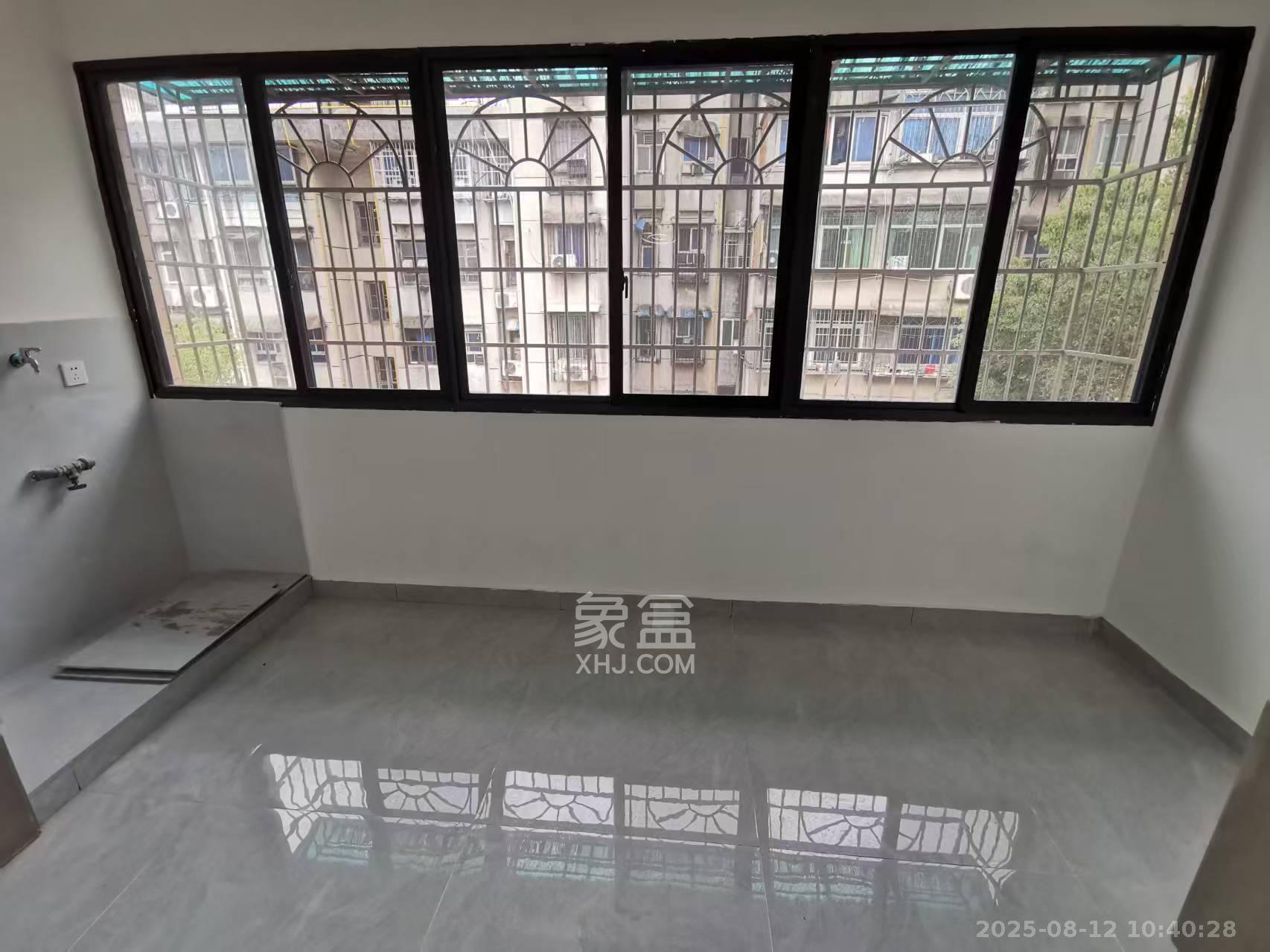 望月沁园 3室2厅2卫 3200.0元/月 望月沁园 3室2厅2卫 3200.0元/月室内图