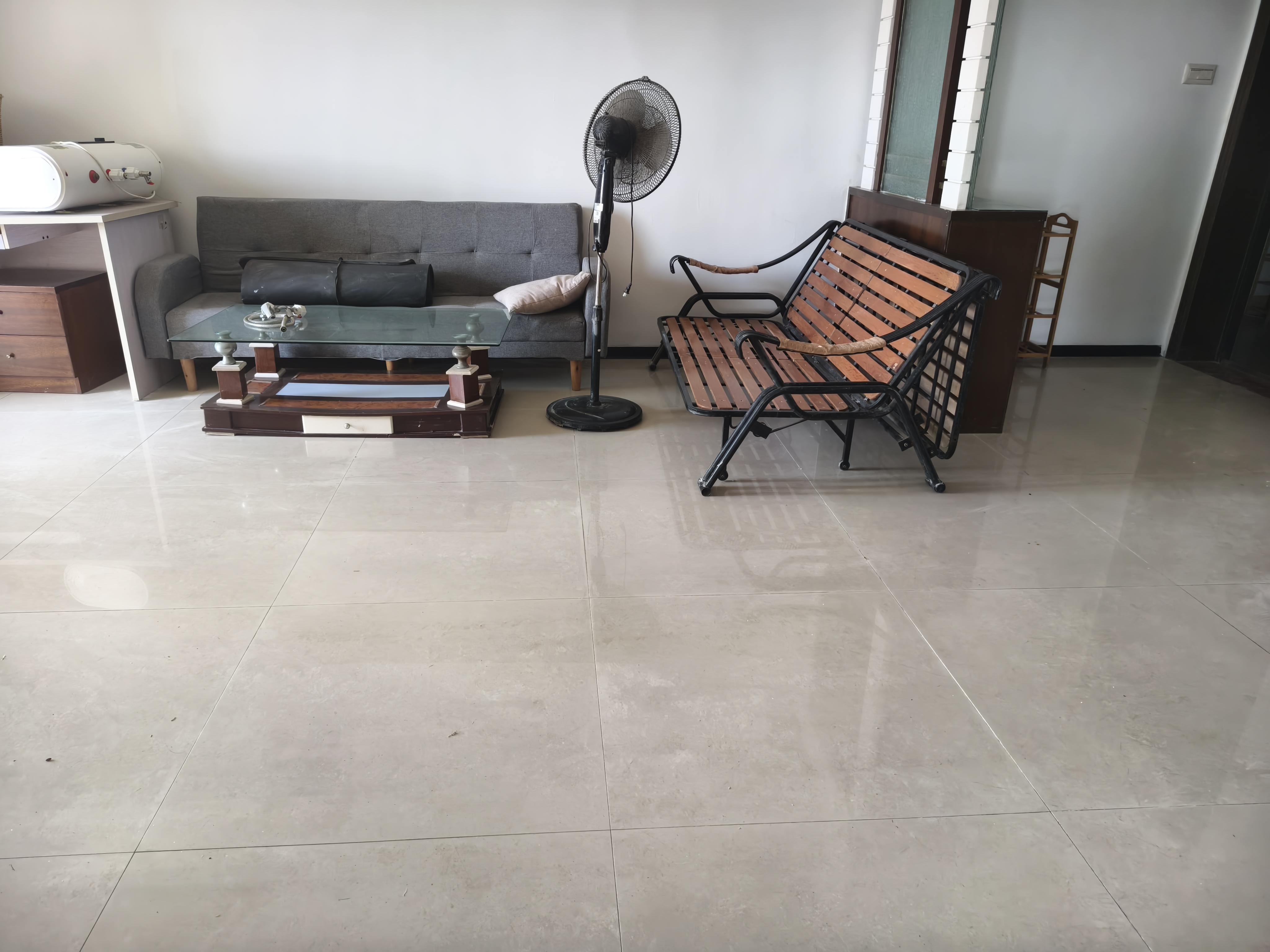 白龙大厦 3室2厅1卫 2600.0元/月 白龙大厦 3室2厅1卫 2600.0元/月室内图