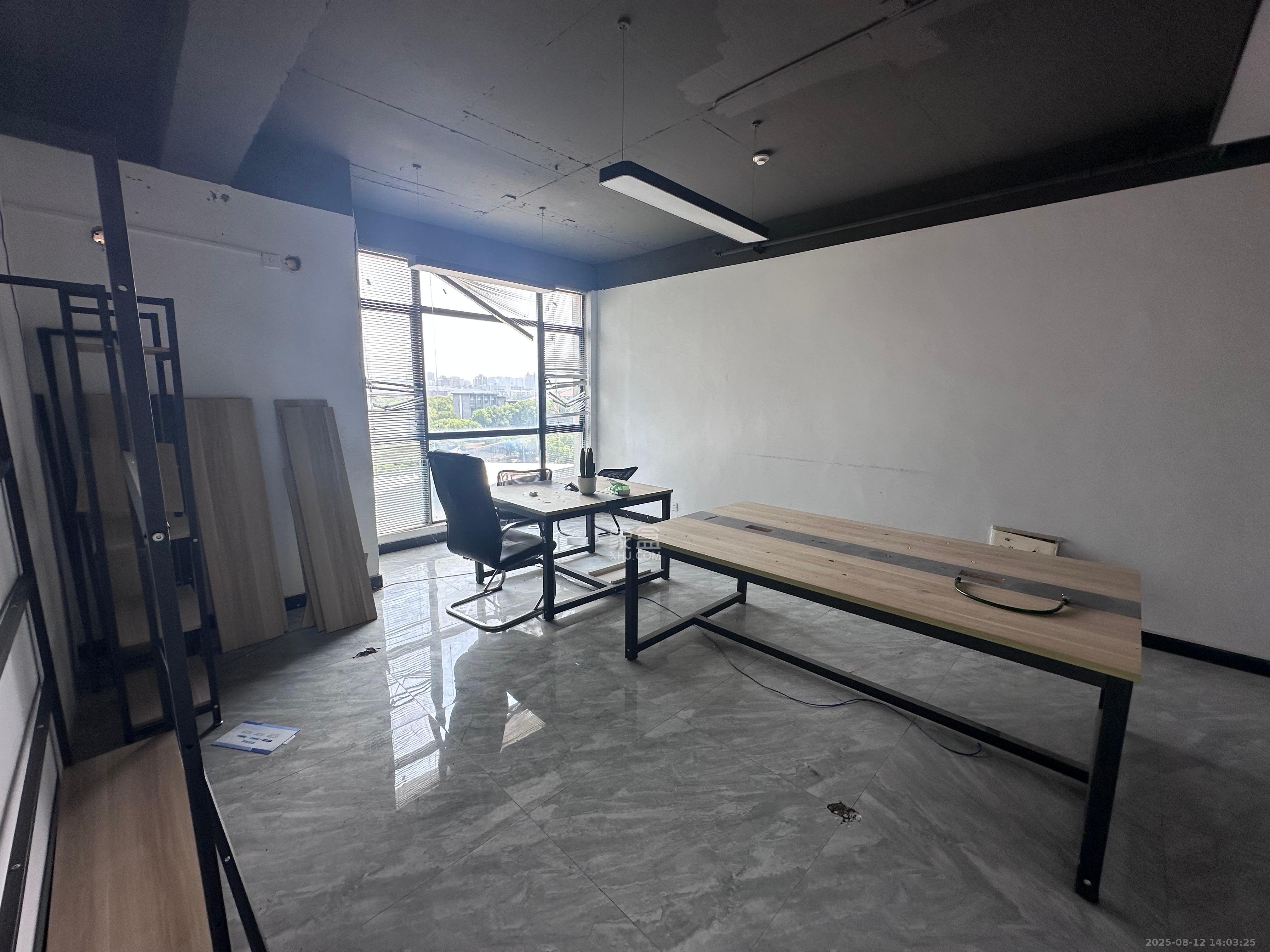 融科东南海 1室1厅1卫 2500.0元/月 融科东南海 1室1厅1卫 2500.0元/月室内图