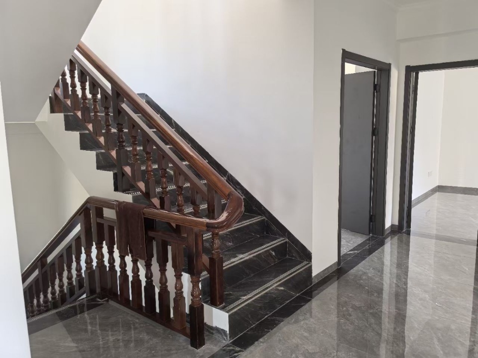 金都花园(海甸岛海达路) 16室6厅6卫 2000.0万 金都花园(海甸岛海达路) 16室6厅6卫 2000.0万室内图