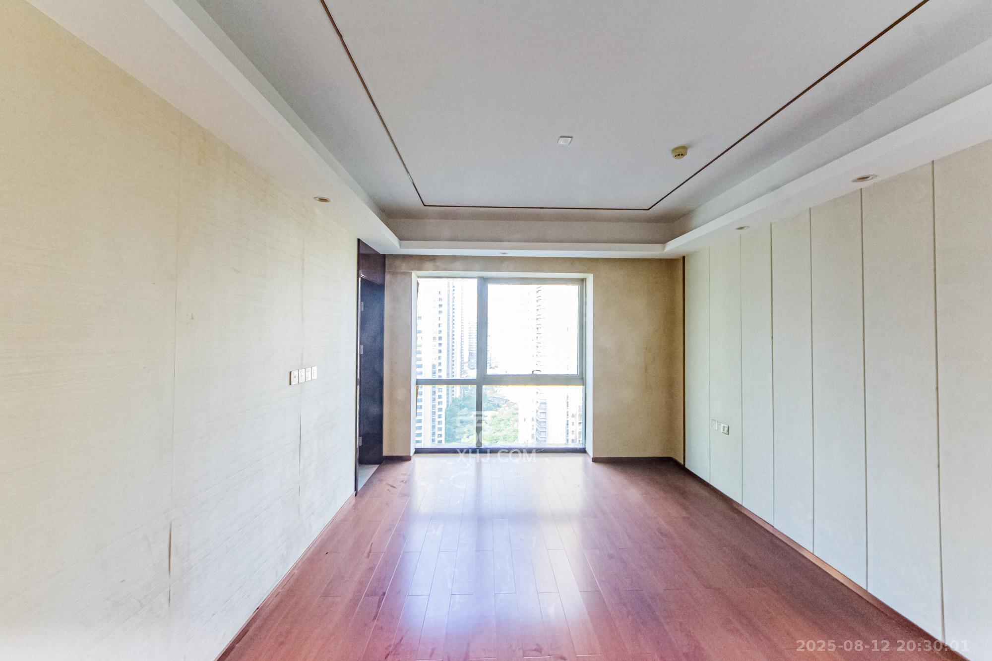 北辰定江洋 3室2厅2卫 330.0万 北辰定江洋 3室2厅2卫 330.0万卧室