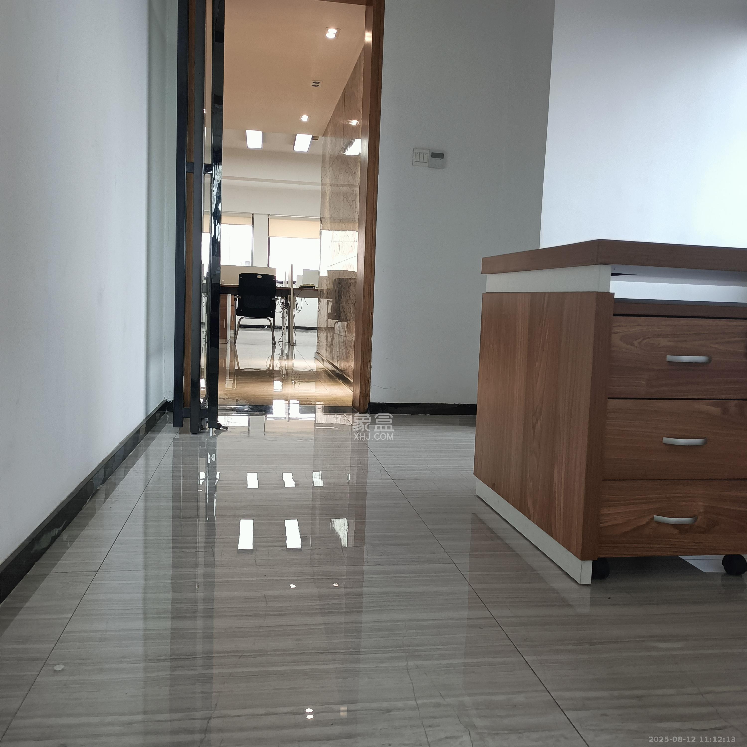 协信星澜汇  1室0厅0卫    7500.0元/月 协信星澜汇  1室0厅0卫    7500.0元/月室内图