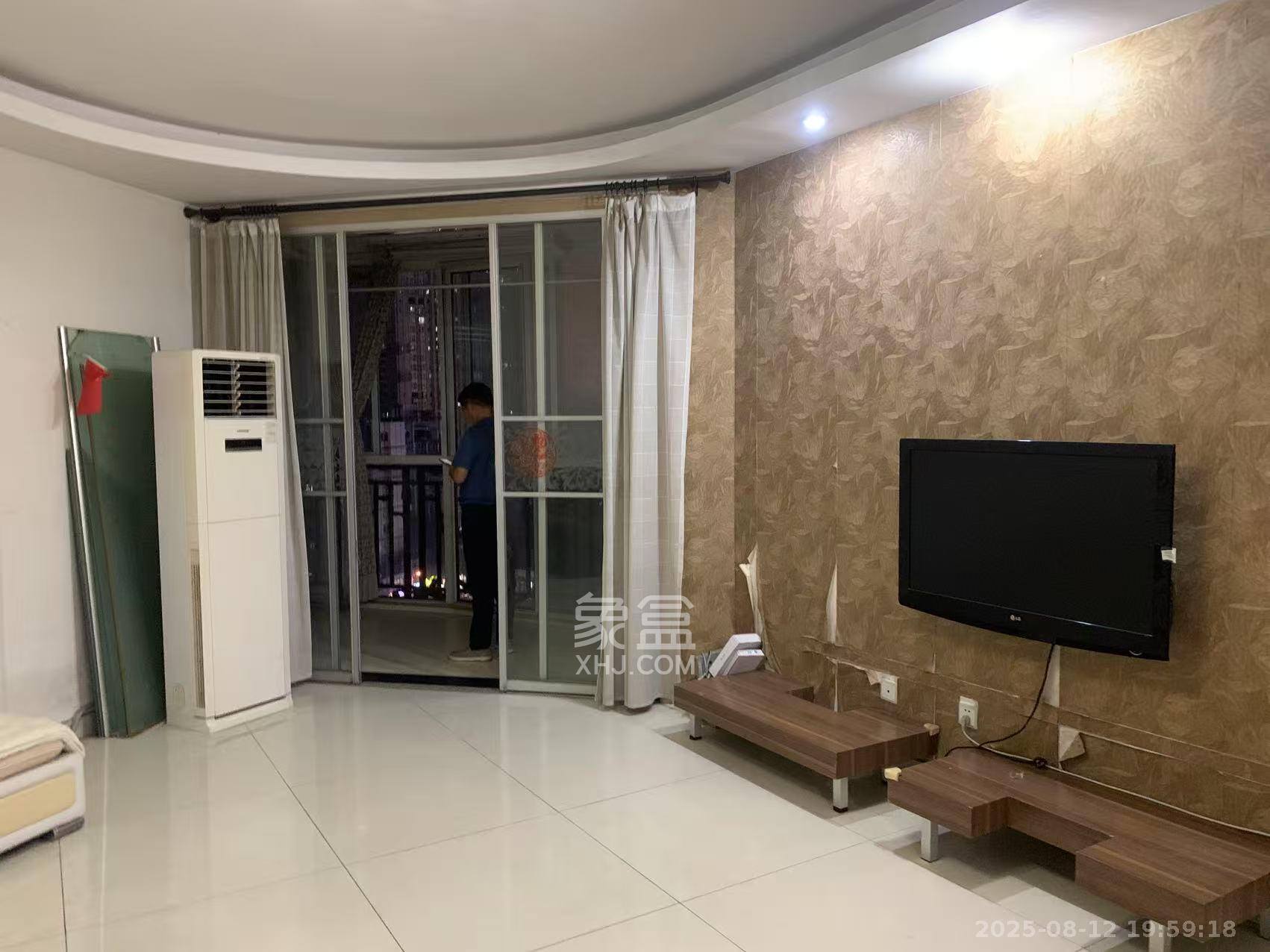 顺天黄金海岸 3室2厅1卫 2300.0元/月 顺天黄金海岸 3室2厅1卫 2300.0元/月室内图