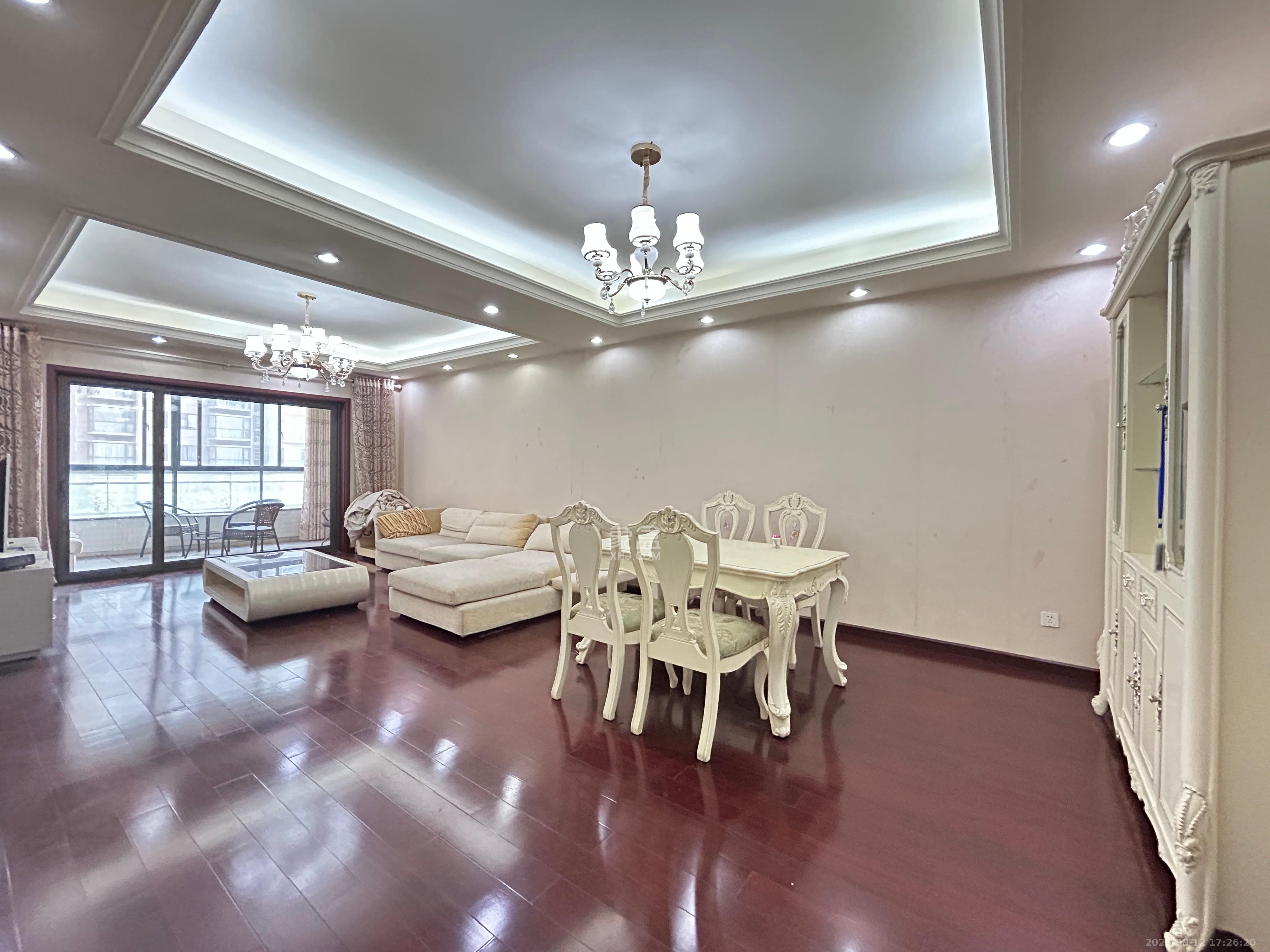 盛世美居荷园  3室2厅2卫    4100.0元/月室内图