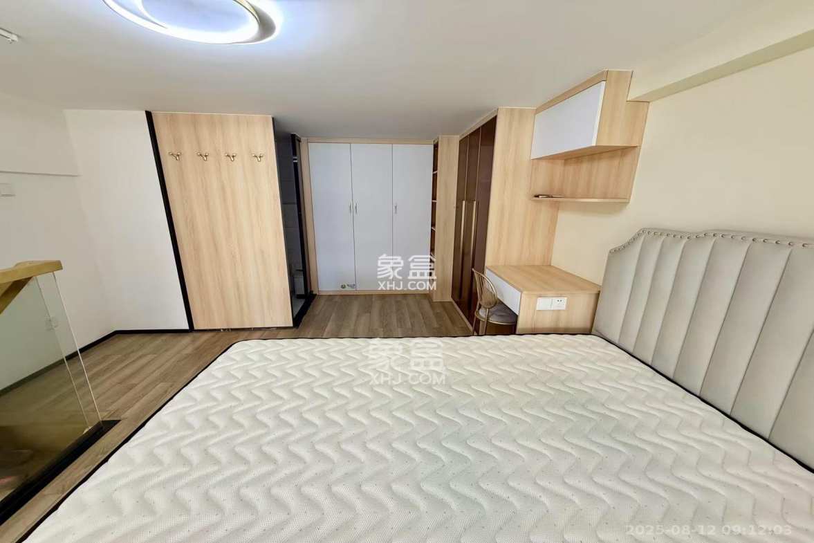 藏珑湖上公馆 1室1厅2卫 2800.0元/月 藏珑湖上公馆 1室1厅2卫 2800.0元/月室内图