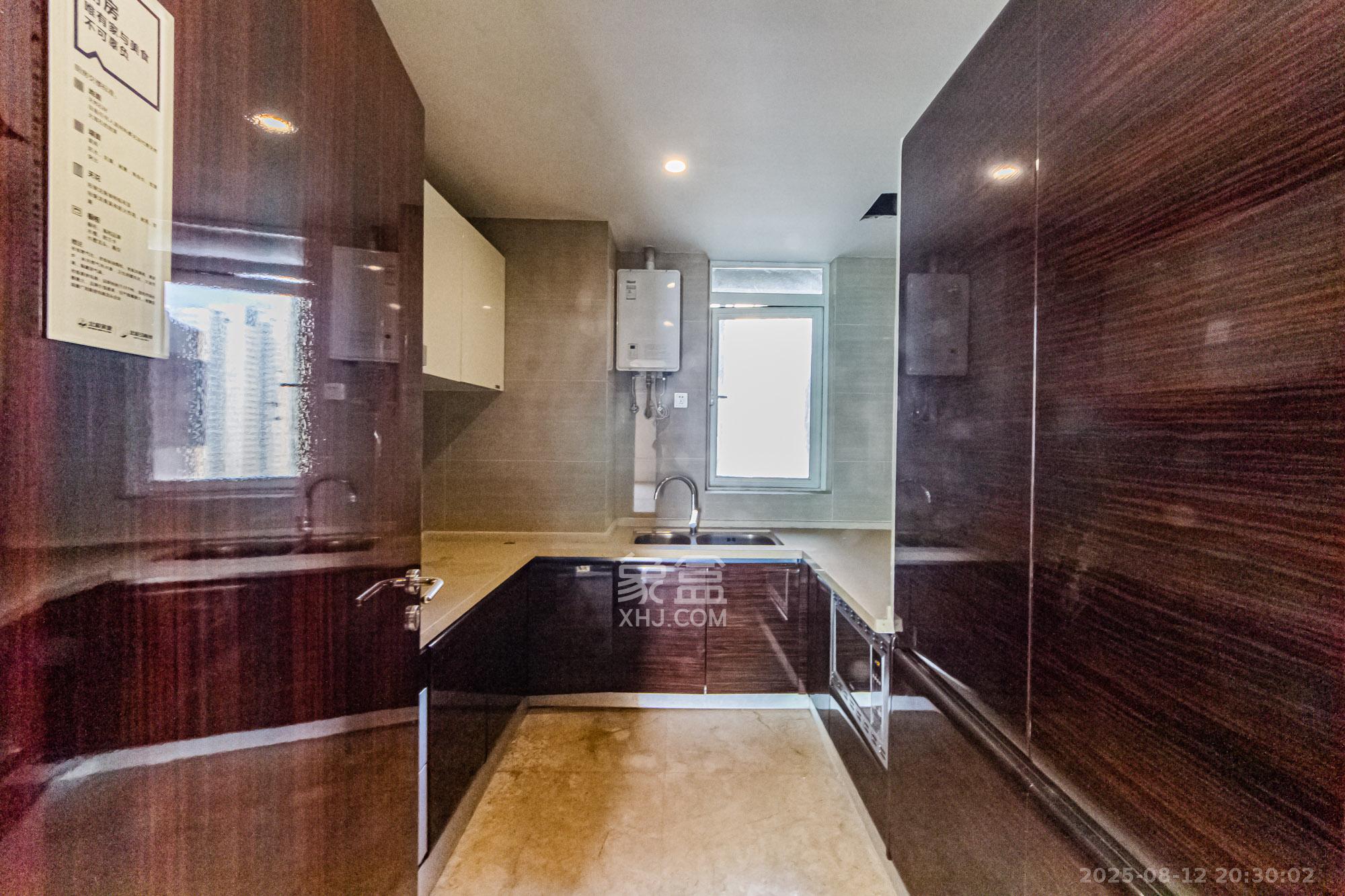 北辰定江洋  3室2厅2卫    330.0万厨房