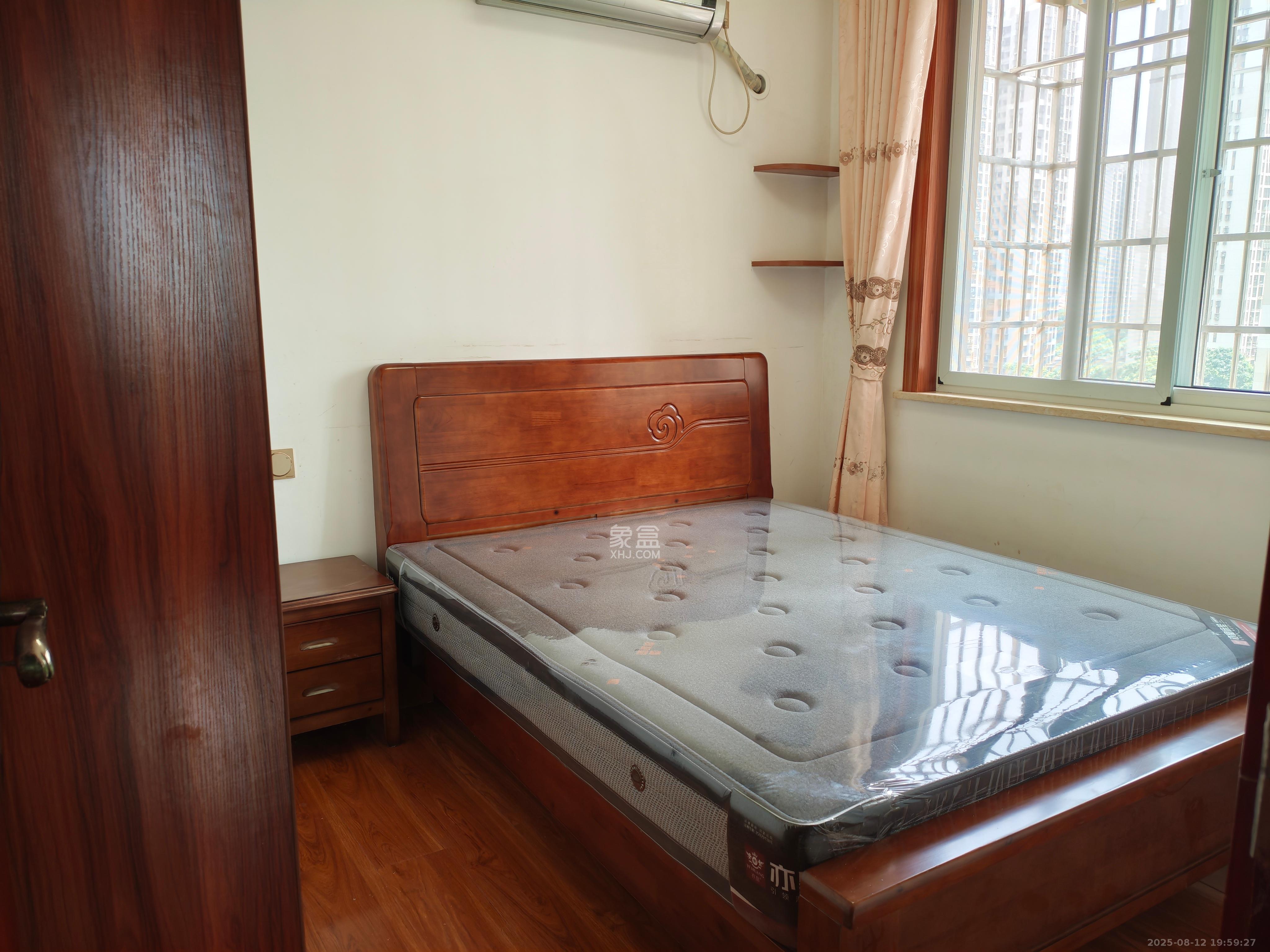 嘉顺苑 1室2厅1卫 2200.0元/月 嘉顺苑 1室2厅1卫 2200.0元/月室内图