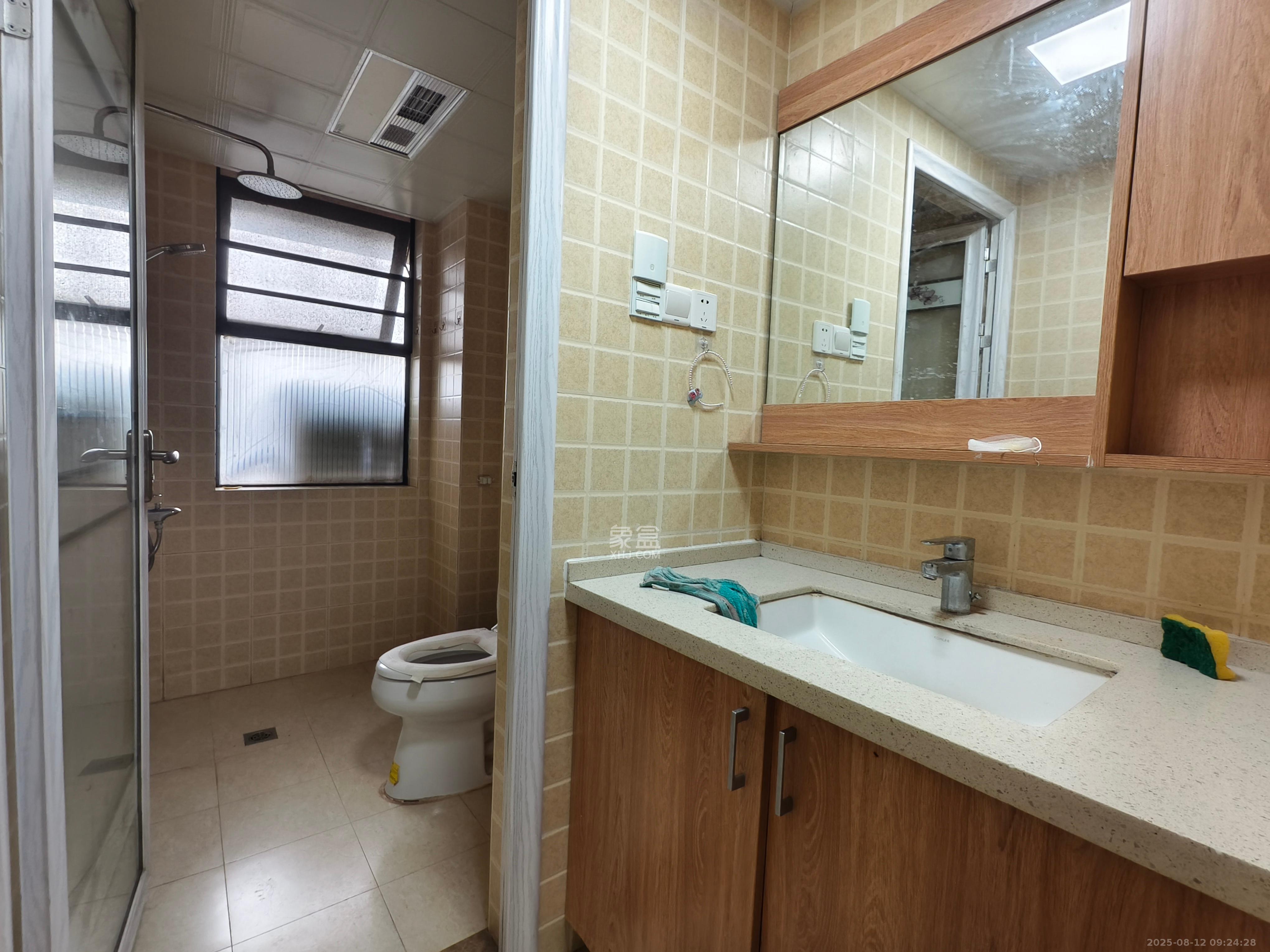 中海梅溪湖壹号  3室2厅2卫    3300.0元/月 中海梅溪湖壹号  3室2厅2卫    3300.0元/月室内图