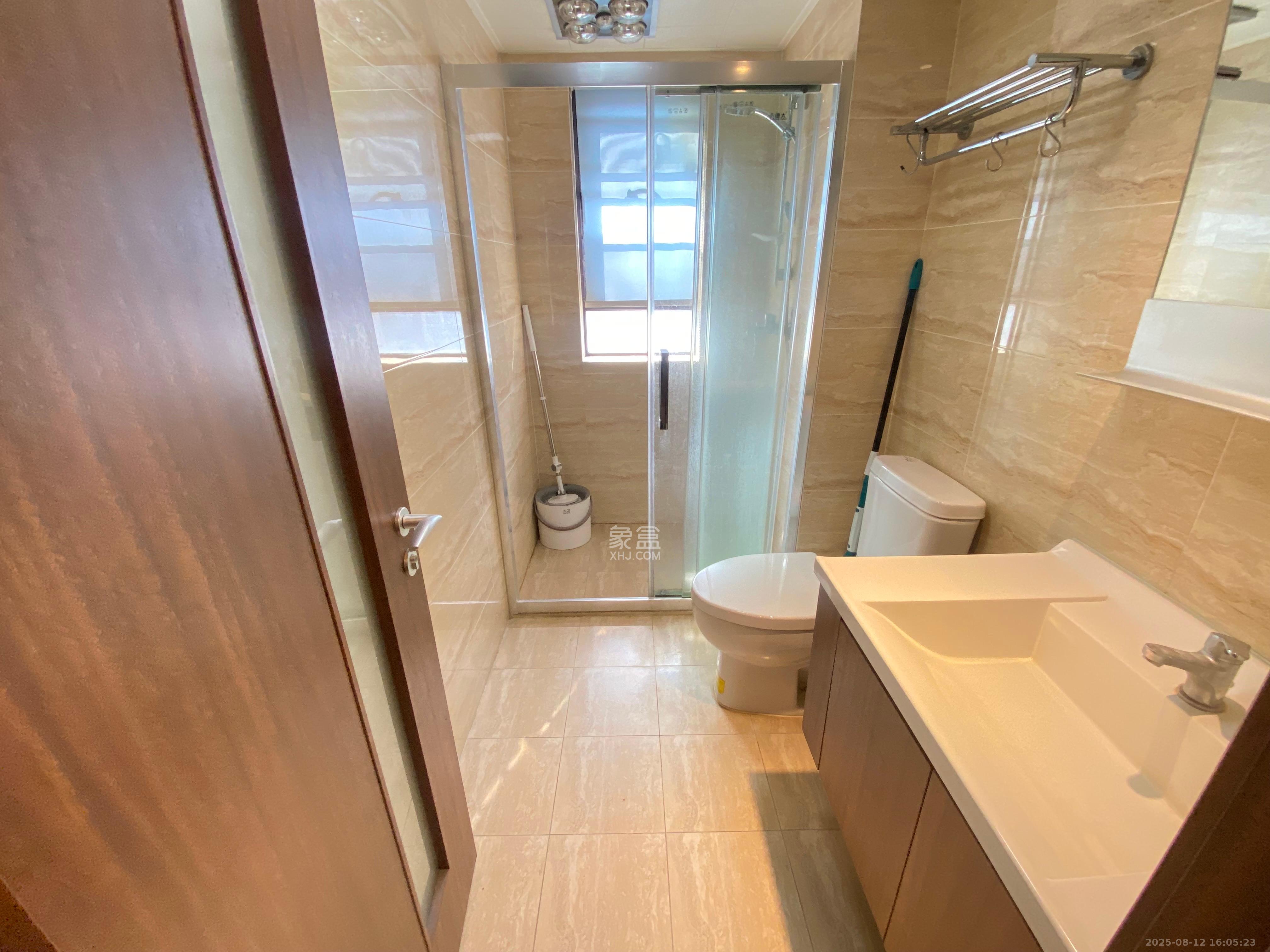 万科里梅溪郡  3室2厅2卫    3400.0元/月 万科里梅溪郡  3室2厅2卫    3400.0元/月室内图