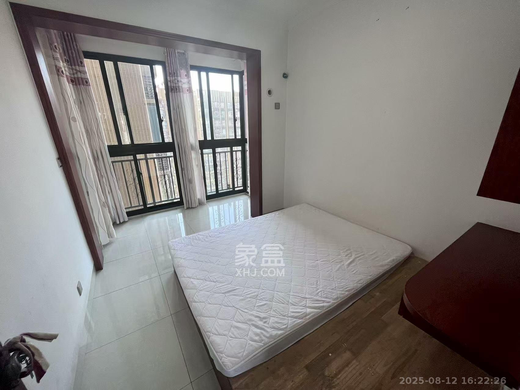 金鼎公园尚 3室2厅1卫 2400.0元/月 金鼎公园尚 3室2厅1卫 2400.0元/月室内图