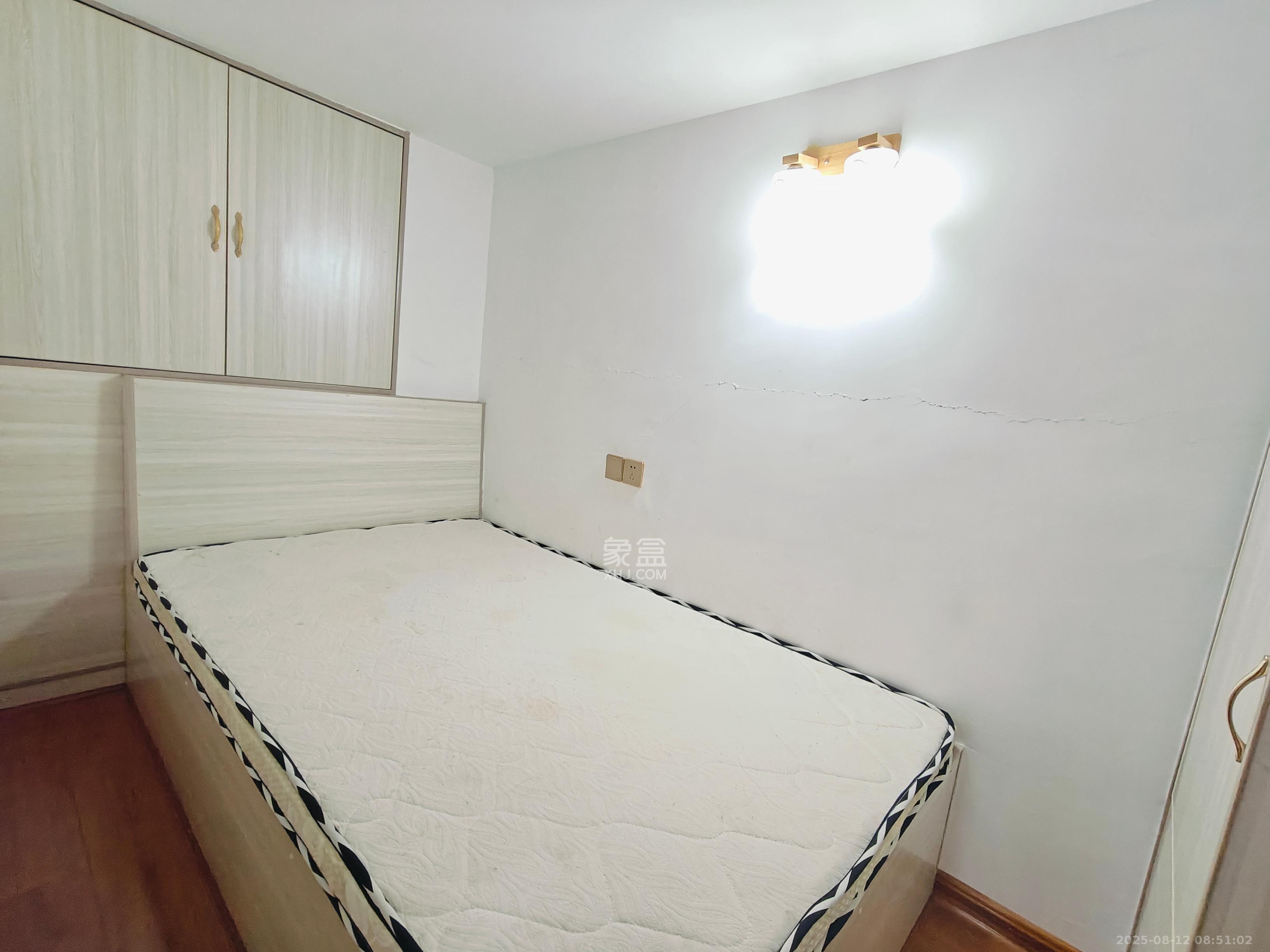 MOMA当代广场 2室2厅1卫 1380.0元/月 MOMA当代广场 2室2厅1卫 1380.0元/月室内图