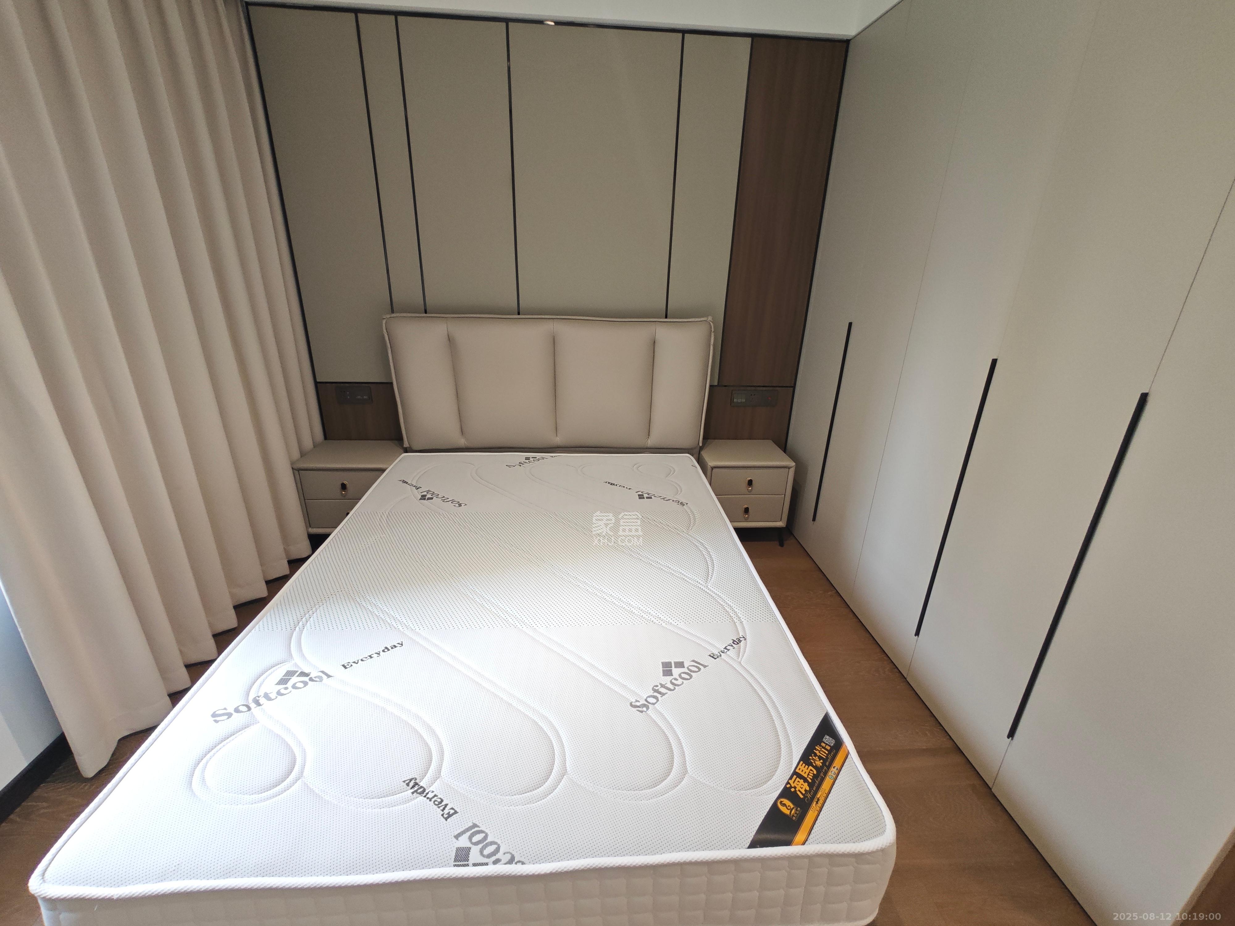 卓越中寰 4室2厅2卫 5000.0元/月 卓越中寰 4室2厅2卫 5000.0元/月室内图