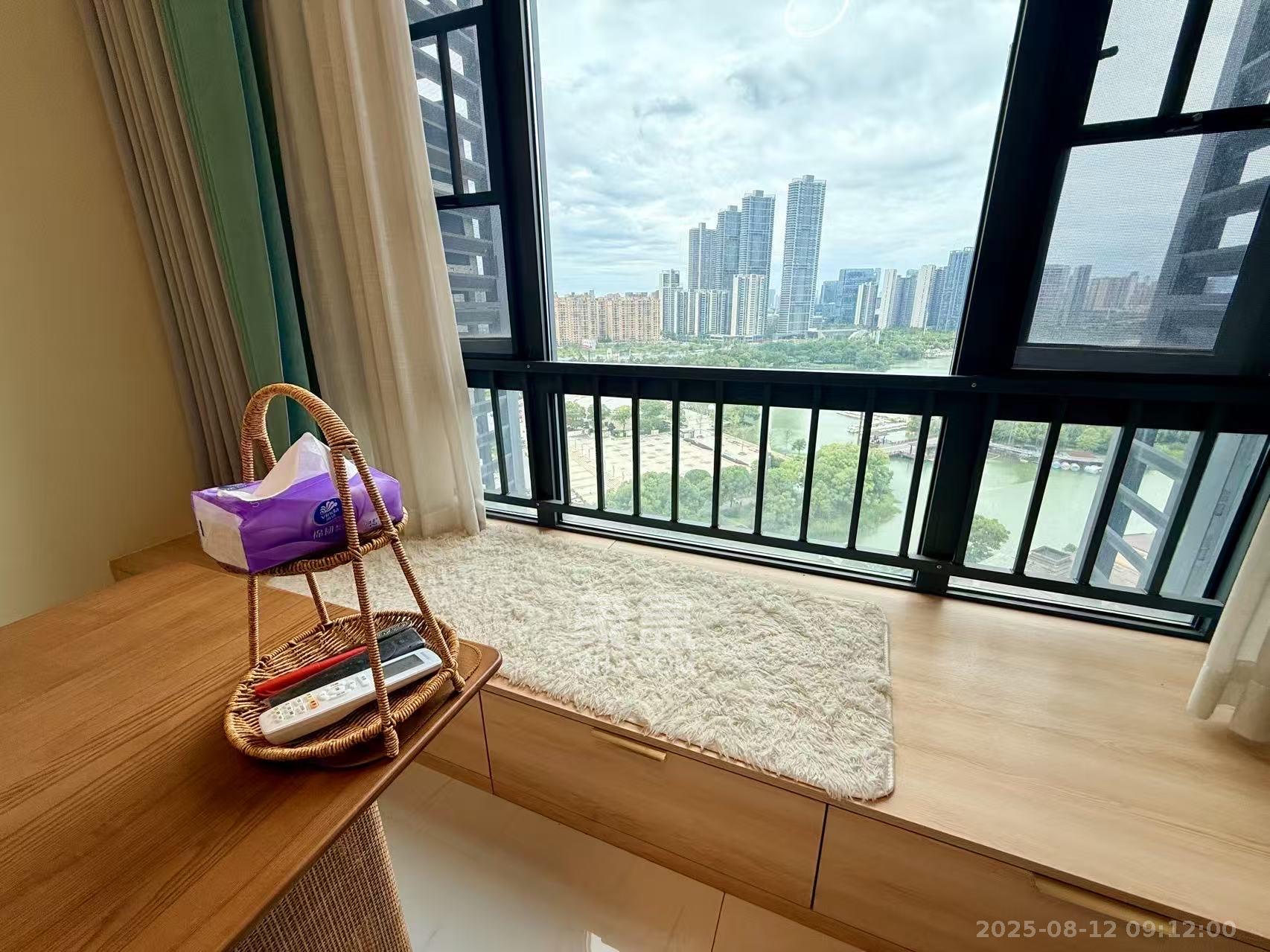 藏珑湖上公馆 1室1厅2卫 2800.0元/月 藏珑湖上公馆 1室1厅2卫 2800.0元/月室内图