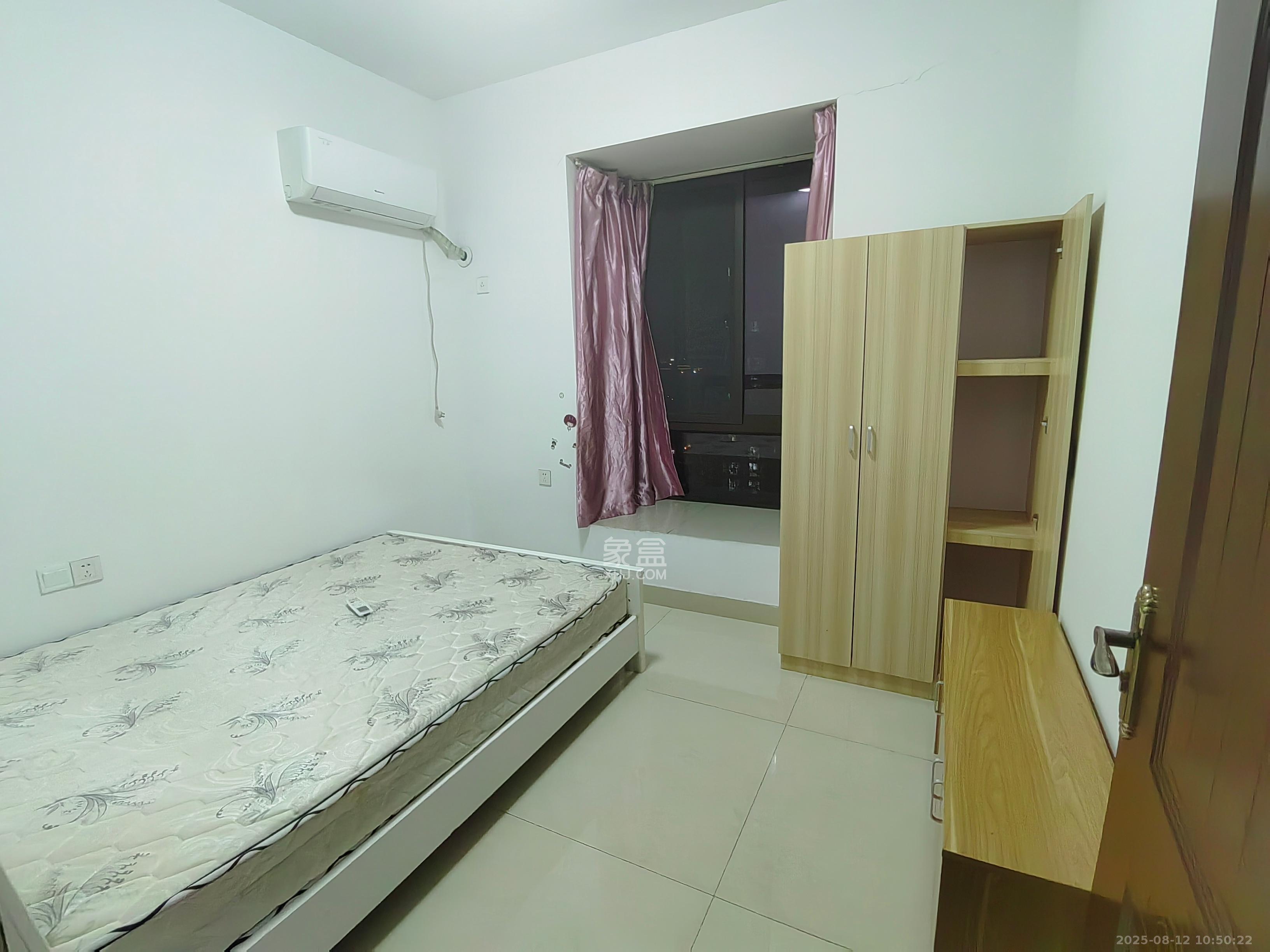 三景华御  3室2厅2卫    2200.0元/月 三景华御  3室2厅2卫    2200.0元/月室内图