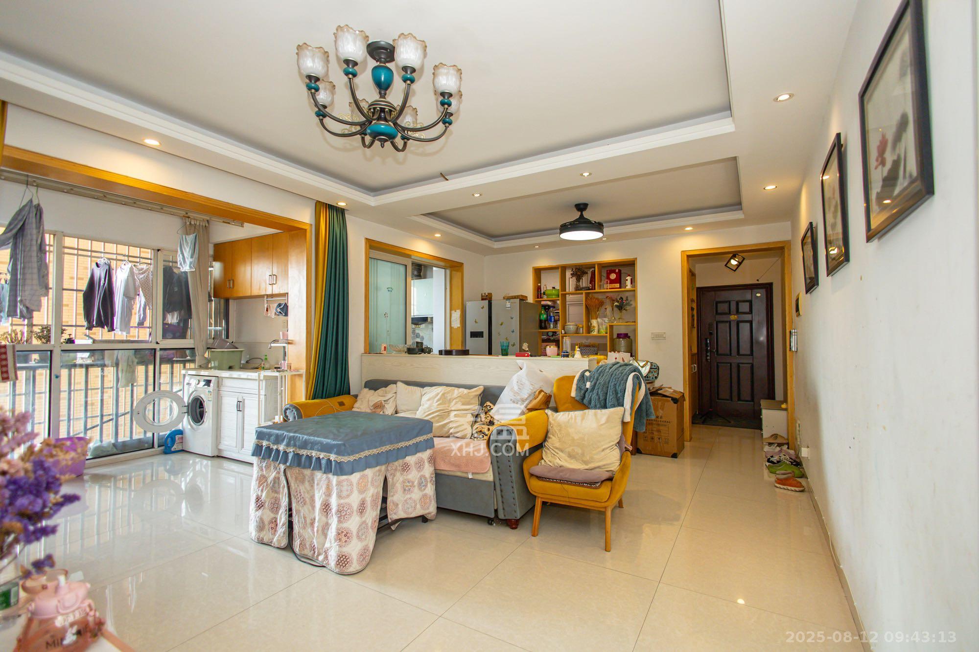 紫晶城 4室2厅2卫 2000.0元/月 紫晶城 4室2厅2卫 2000.0元/月室内图