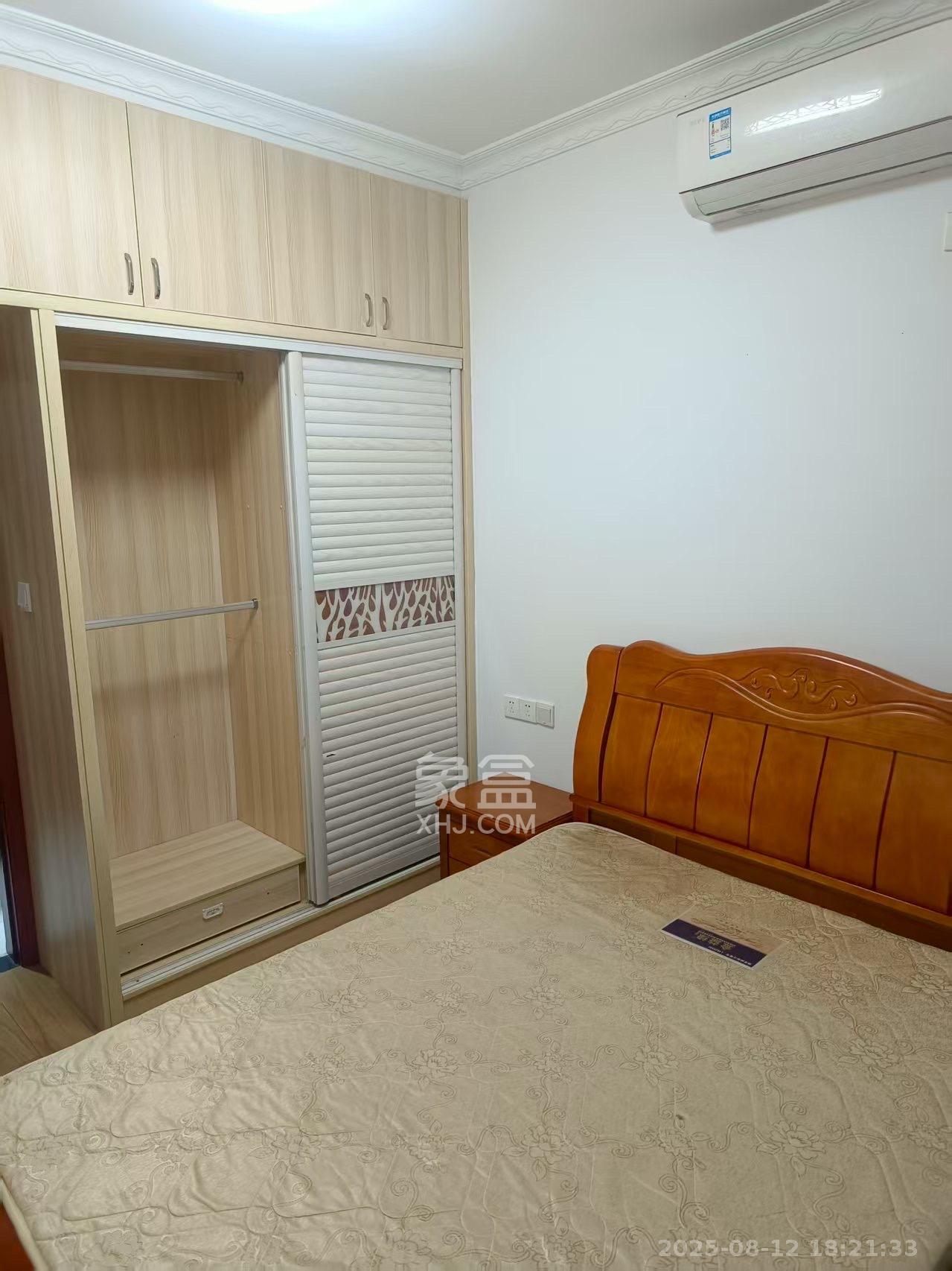 嘉顺苑 3室2厅2卫 2500.0元/月 嘉顺苑 3室2厅2卫 2500.0元/月室内图