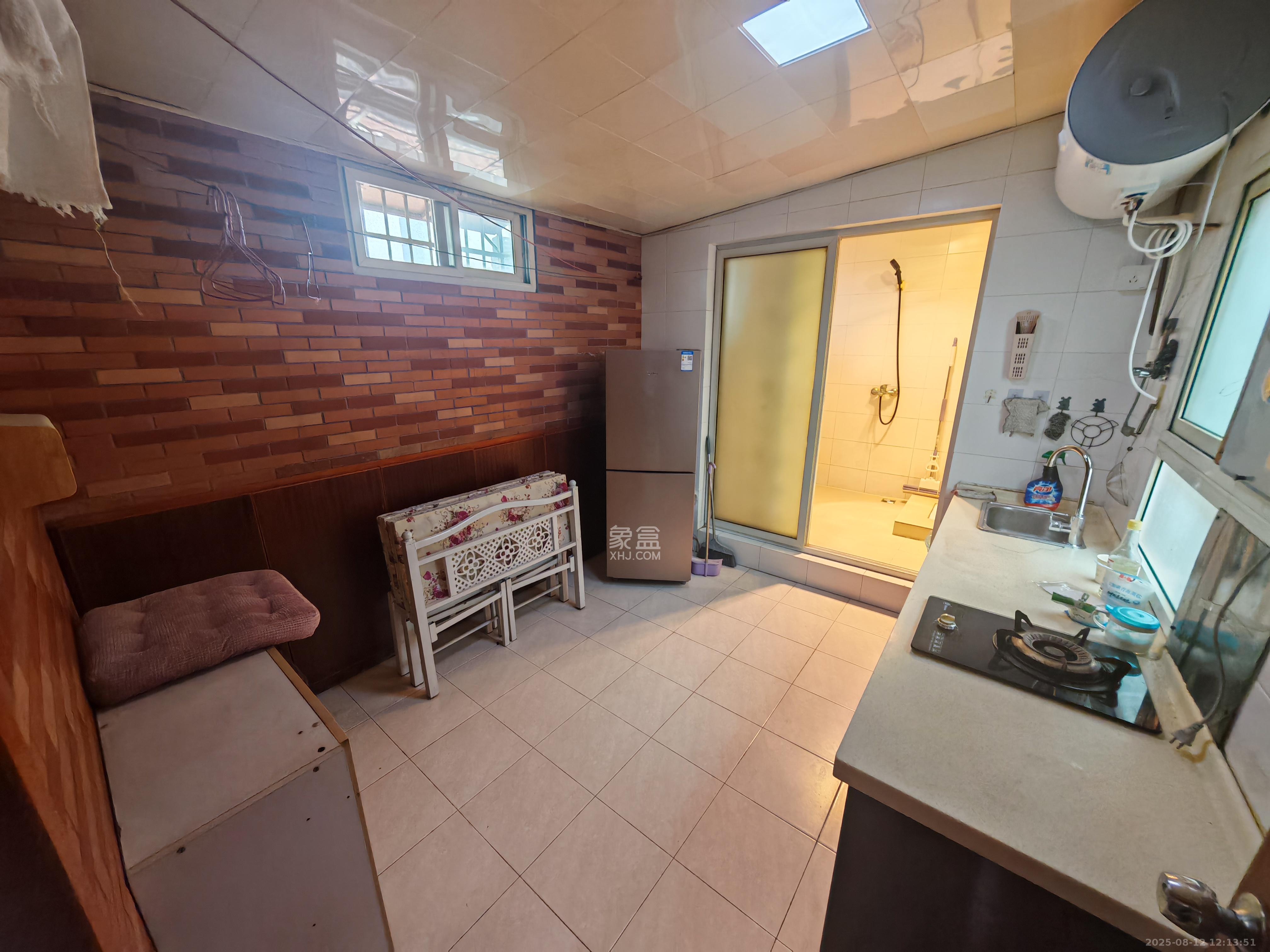 飞达大厦 1室1厅1卫 1800.0元/月 飞达大厦 1室1厅1卫 1800.0元/月室内图