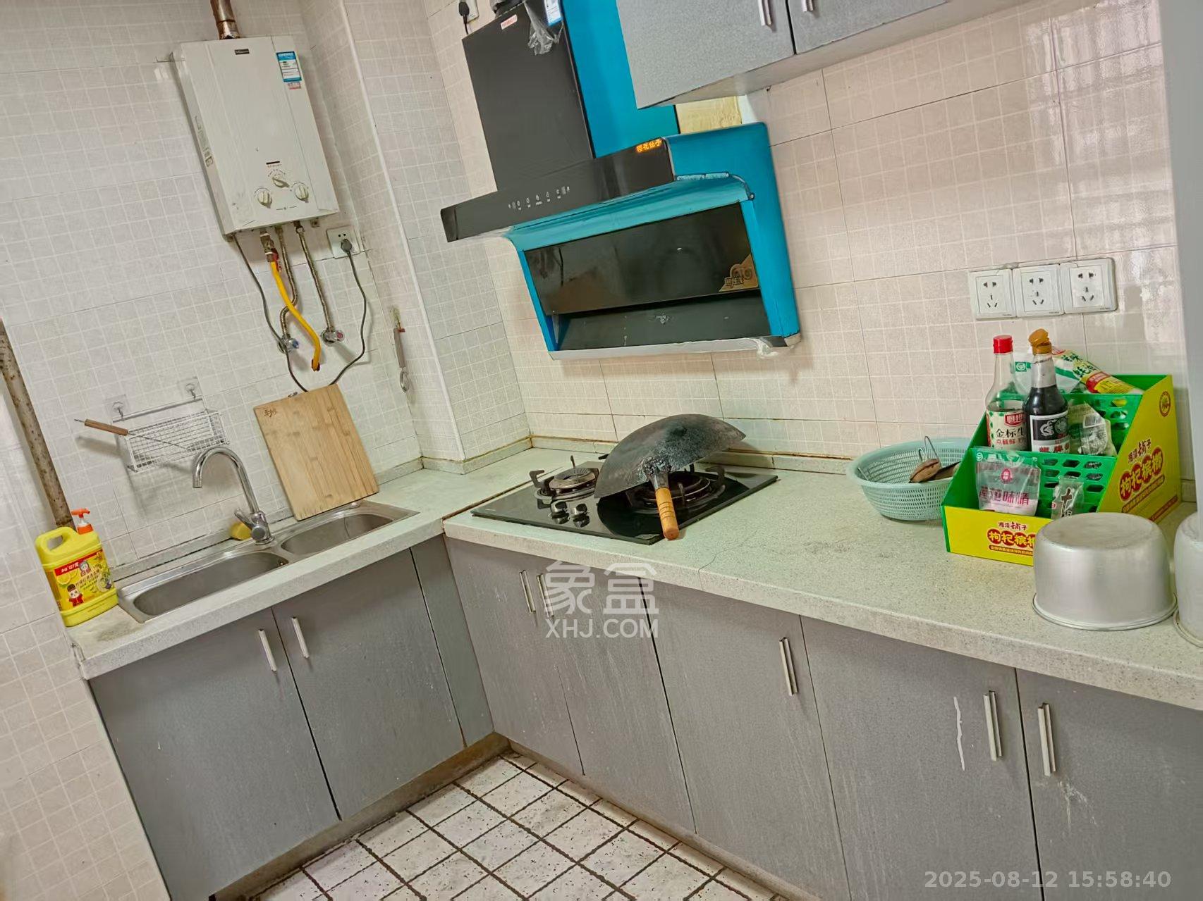 城市山水豪园(山水城市风景)  2室2厅1卫    1800.0元/月 城市山水豪园(山水城市风景)  2室2厅1卫    1800.0元/月室内图