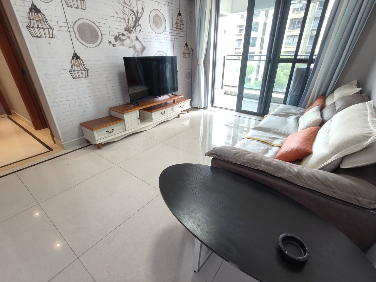 碧桂园滨海国际一期(2602地块)  3室2厅1卫    136.0万 碧桂园滨海国际一期(2602地块)  3室2厅1卫    136.0万室内图