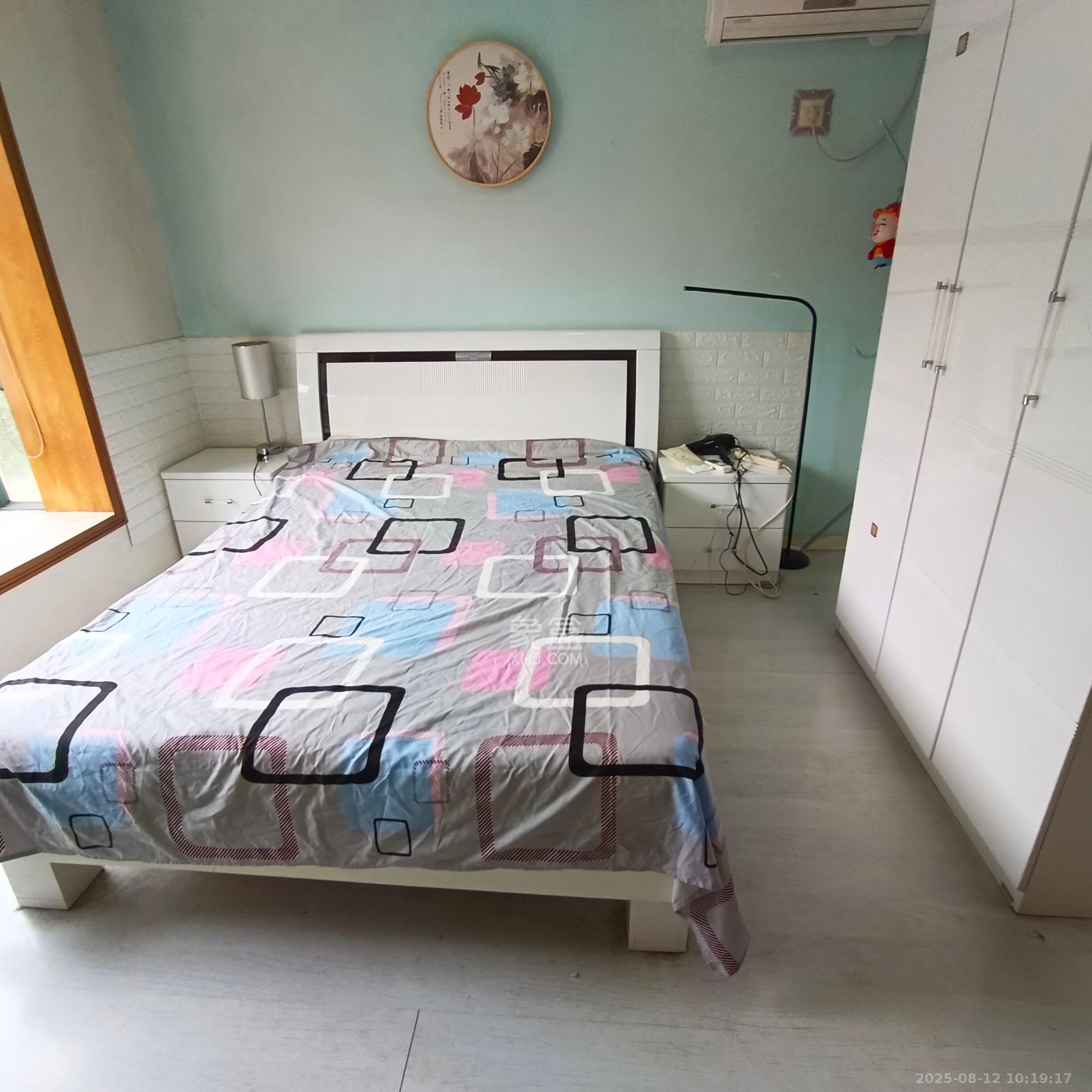 圣爵菲斯 2室2厅1卫 2300.0元/月 圣爵菲斯 2室2厅1卫 2300.0元/月室内图