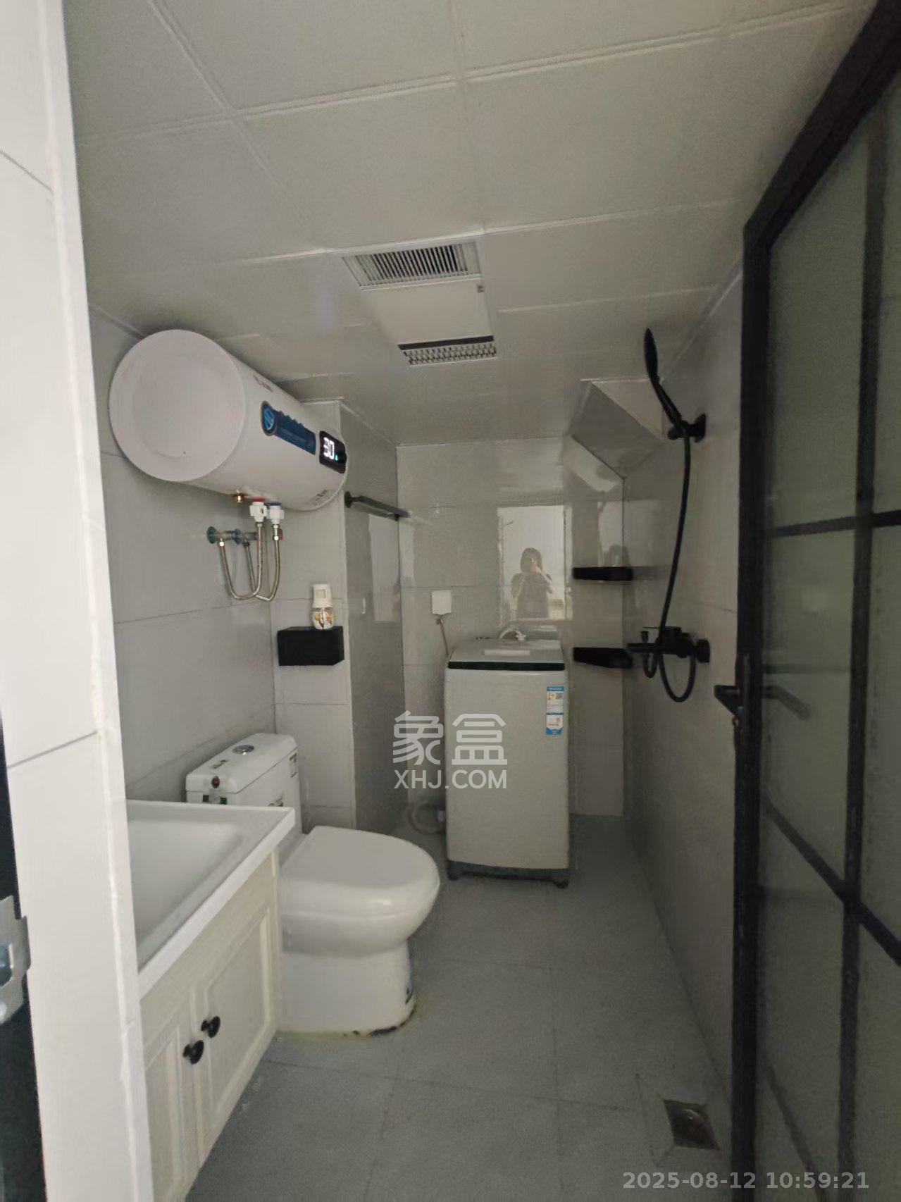 卓越中寰 1室1厅1卫 2500.0元/月 卓越中寰 1室1厅1卫 2500.0元/月室内图