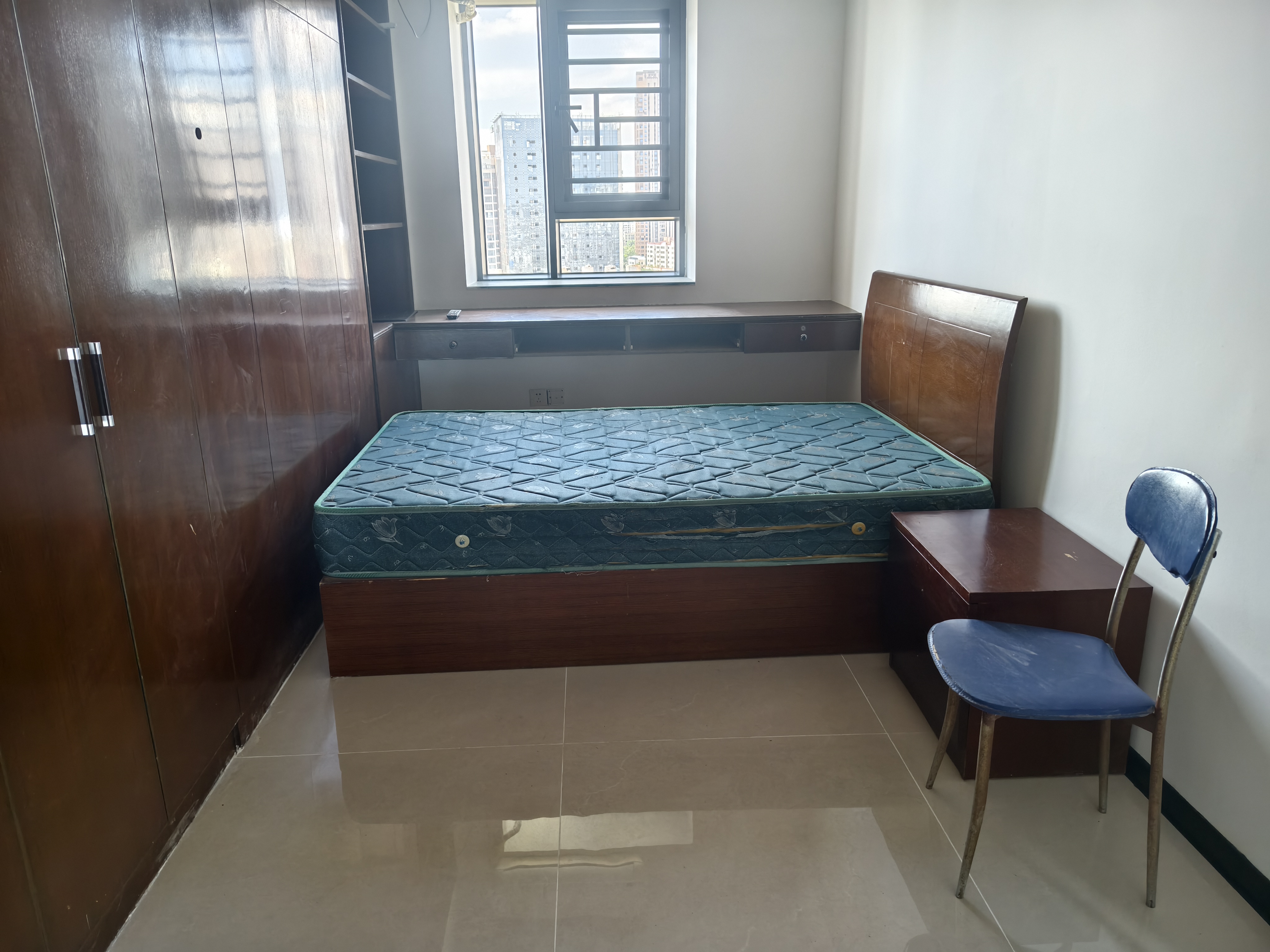 白龙大厦 3室2厅1卫 2600.0元/月 白龙大厦 3室2厅1卫 2600.0元/月室内图