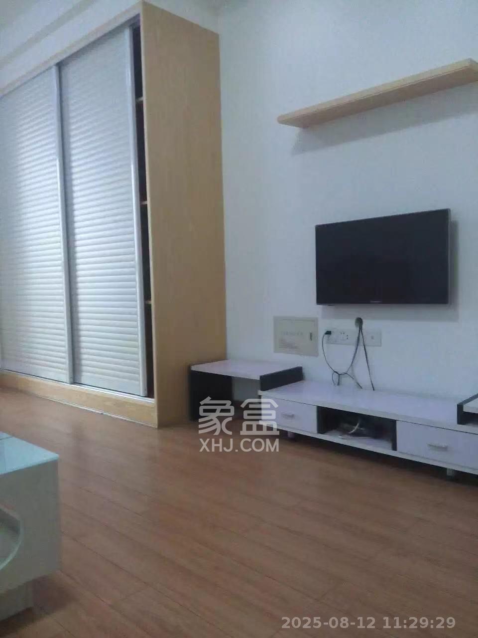 尊邸华庭 1室1厅1卫 1500.0元/月 尊邸华庭 1室1厅1卫 1500.0元/月室内图