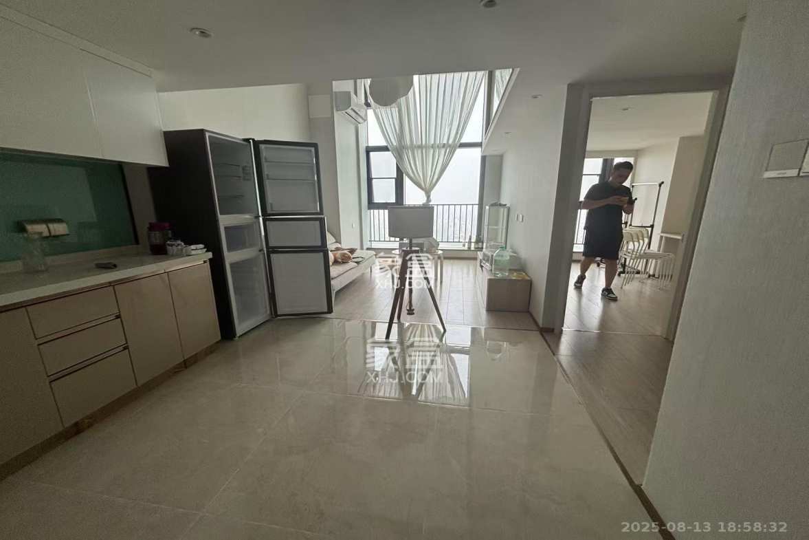 华远华时代 3室2厅1卫 4500.0元/月 华远华时代 3室2厅1卫 4500.0元/月室内图