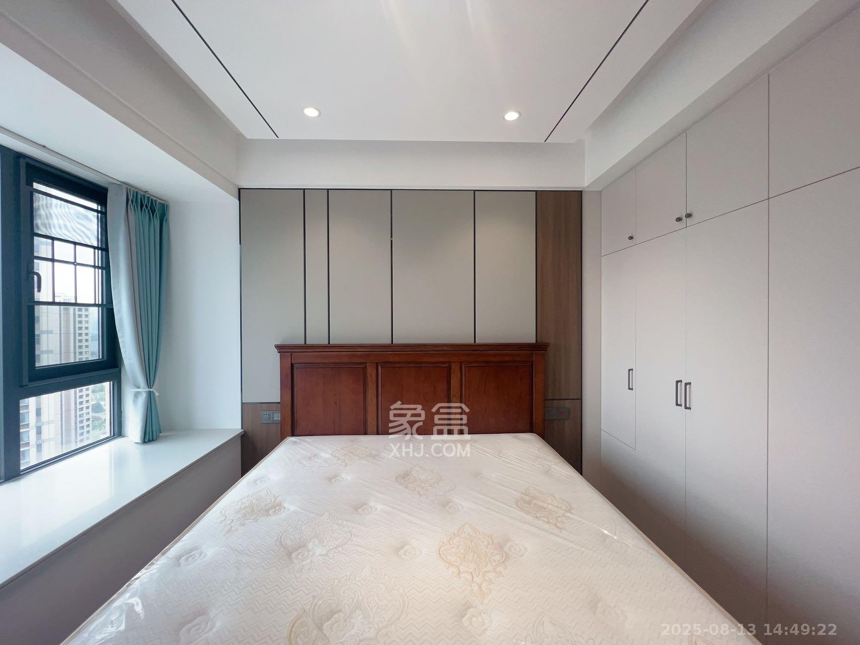卓越中寰  3室2厅2卫   4800.00元/月室内图