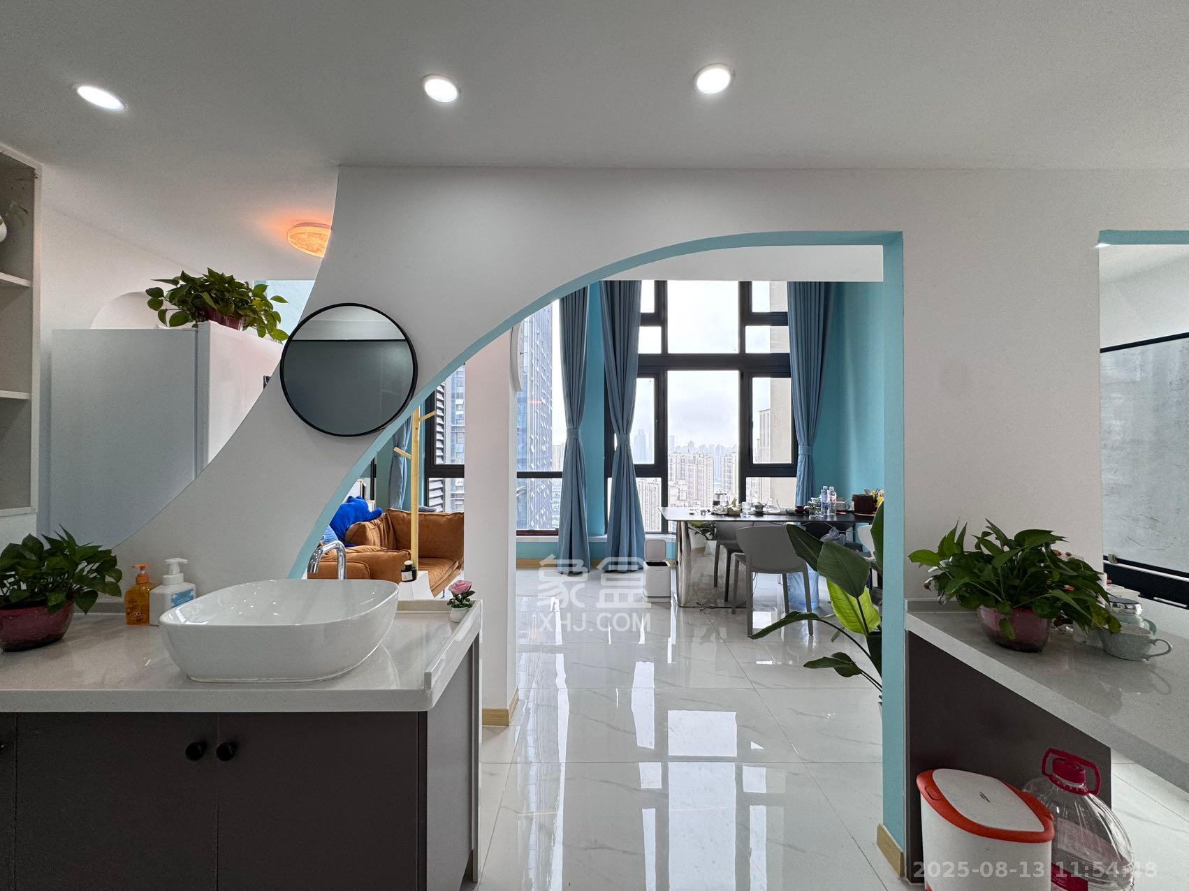 卓越中寰 1室1厅1卫 4000.0元/月 卓越中寰 1室1厅1卫 4000.0元/月室内图